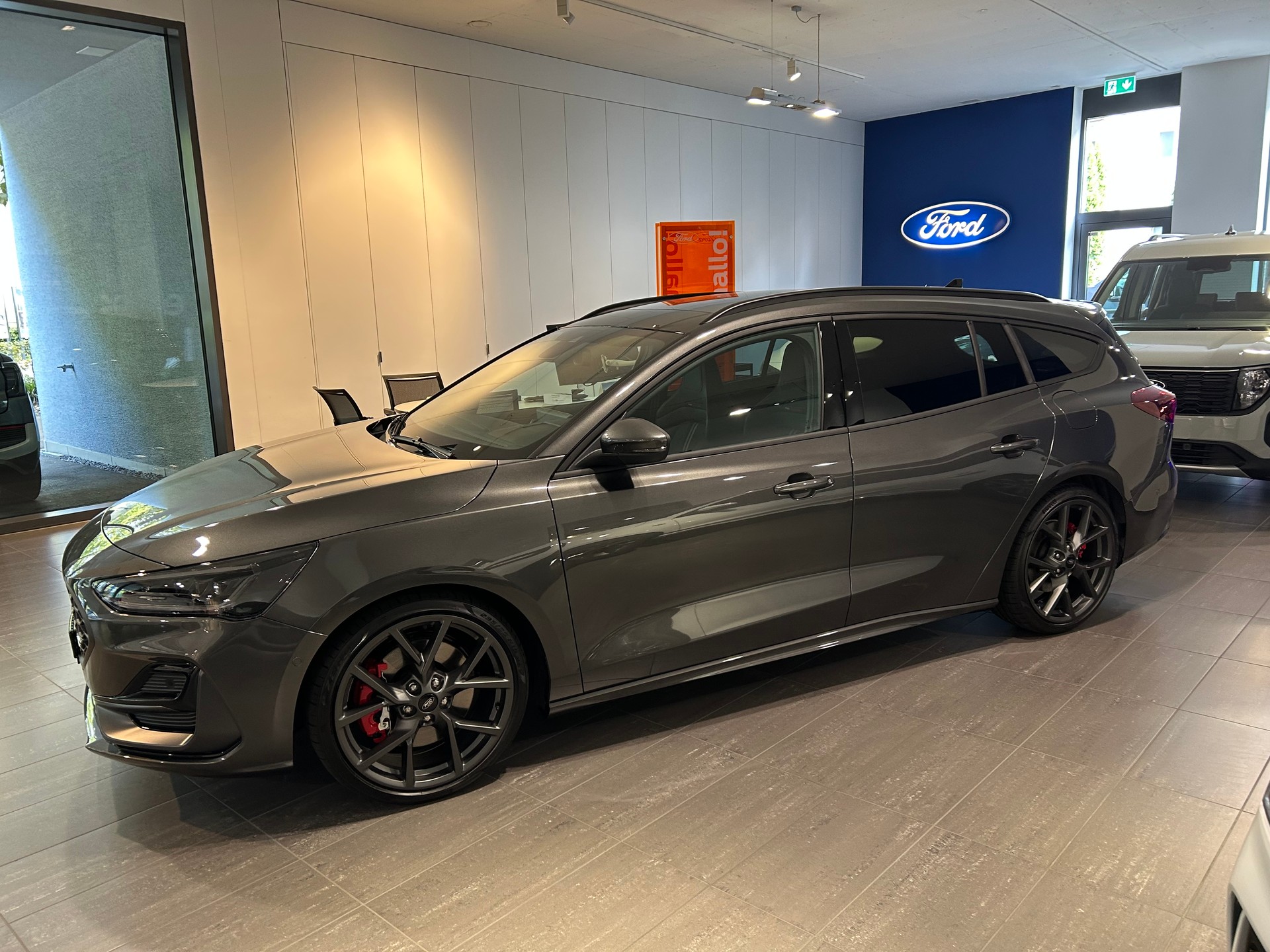 FORD Focus 2.3 ST X Automat-image-2