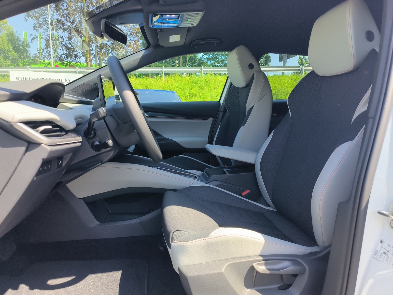 SKODA Elroq 85-image-5
