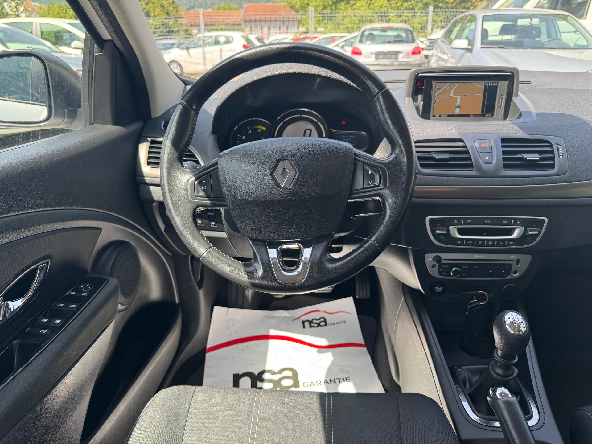 RENAULT Mégane Grandtour 1.5 dCi Expression * Gr. Navi * Klima-auto * Tempomat * PDC H * Frisch Ab MFK-image-3