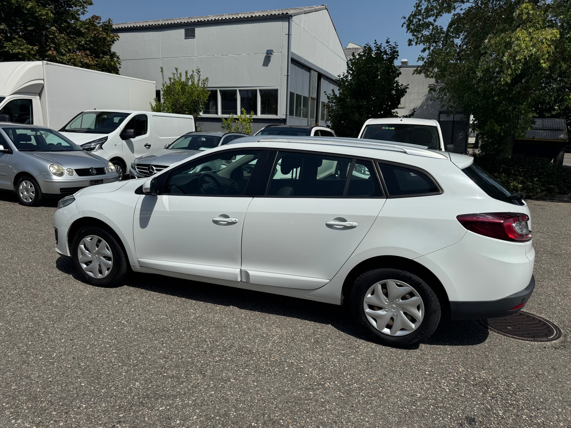 RENAULT Mégane Grandtour 1.5 dCi Expression * Gr. Navi * Klima-auto * Tempomat * PDC H * Frisch Ab MFK-image-9