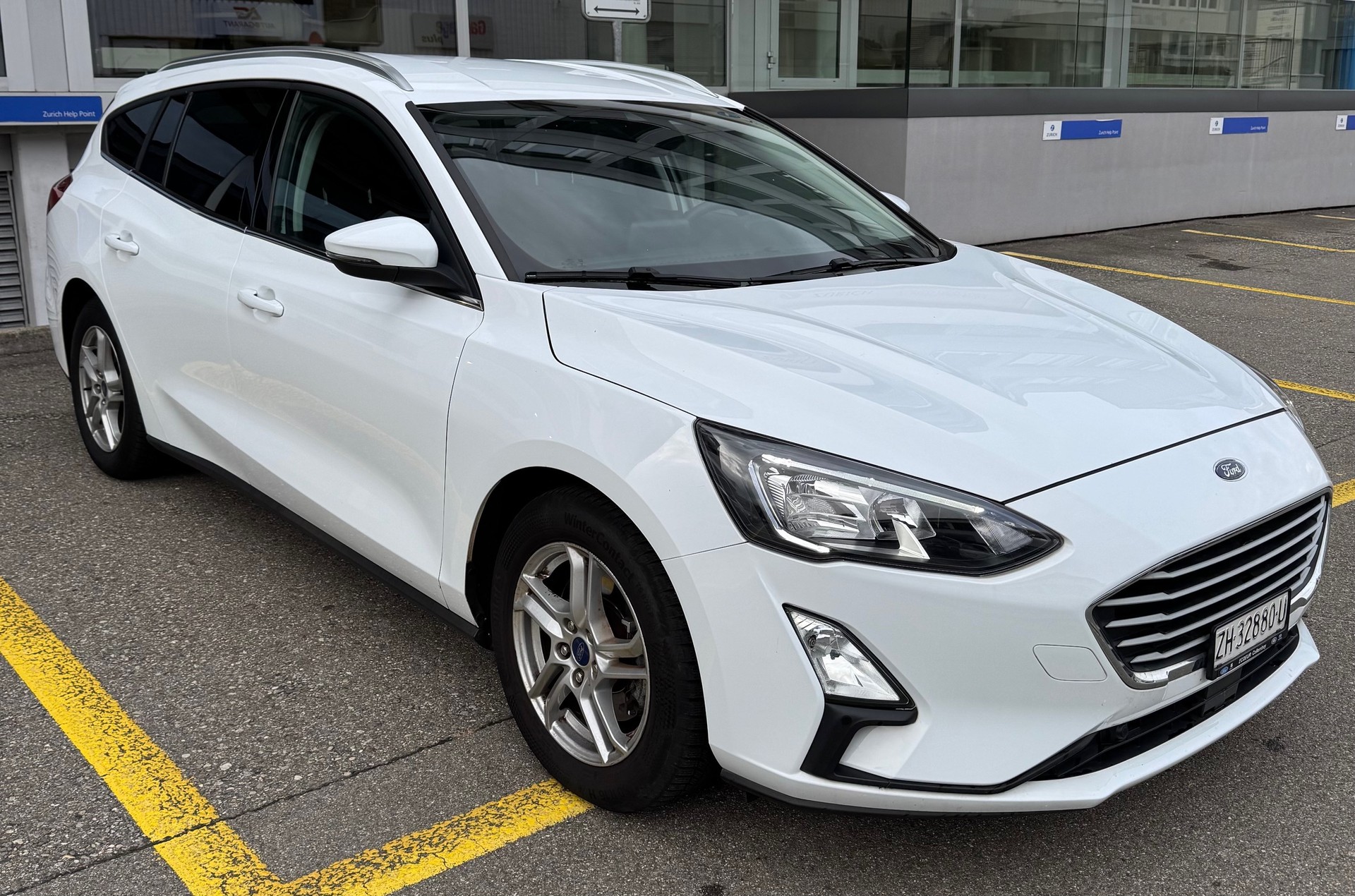 FORD Focus 1.0 SCTi Cool Connect Automatic-image-2