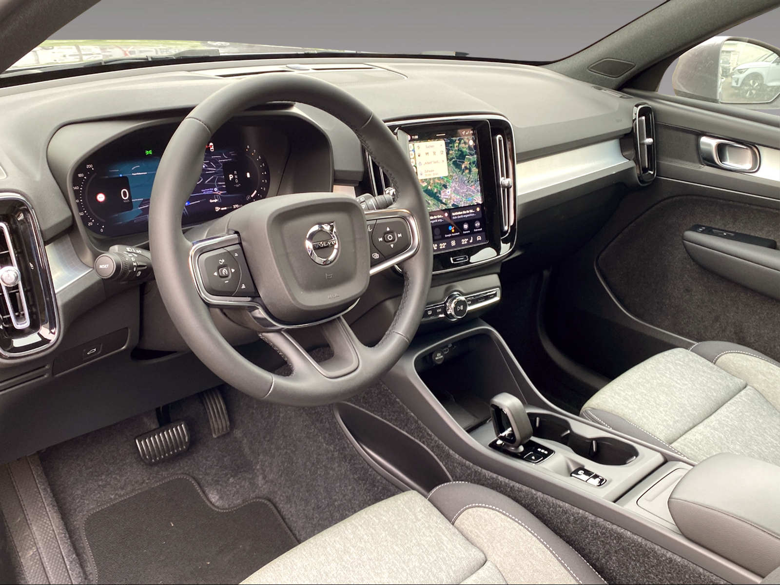 VOLVO XC40 2.0 B3 MH XCITE-image-7