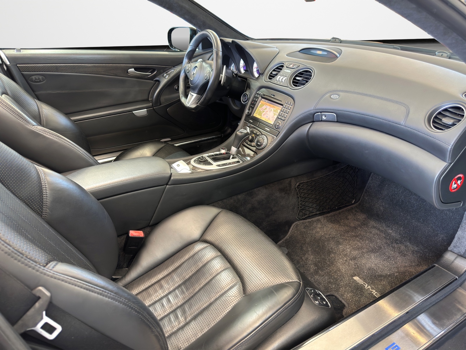 MERCEDES-BENZ SL 63 AMG Speedshift MCT-image-13