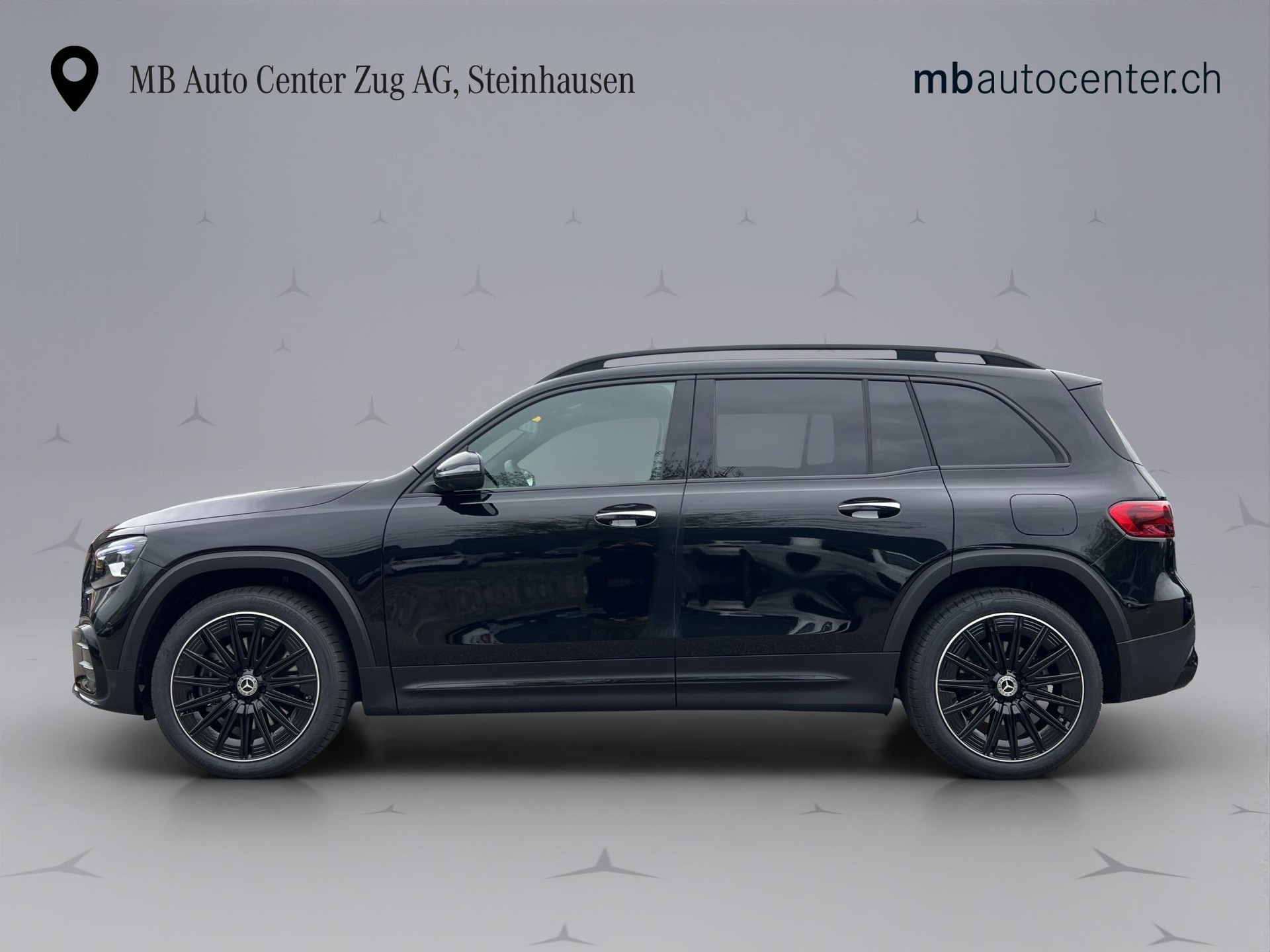 MERCEDES-BENZ GLB 250 AMG Line 4matic-image-2