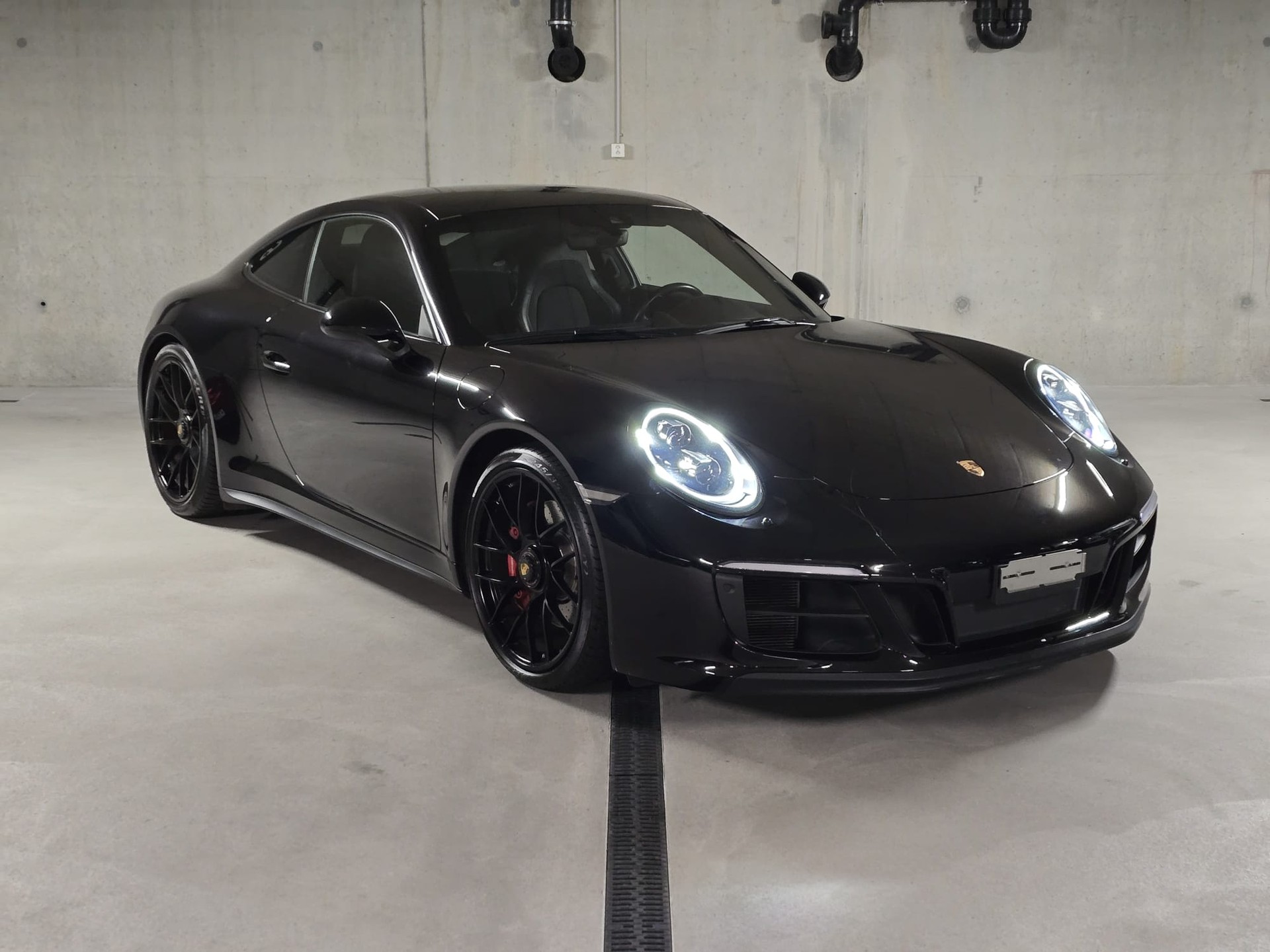 PORSCHE 911 Carrera 4 GTS PDK-image-5