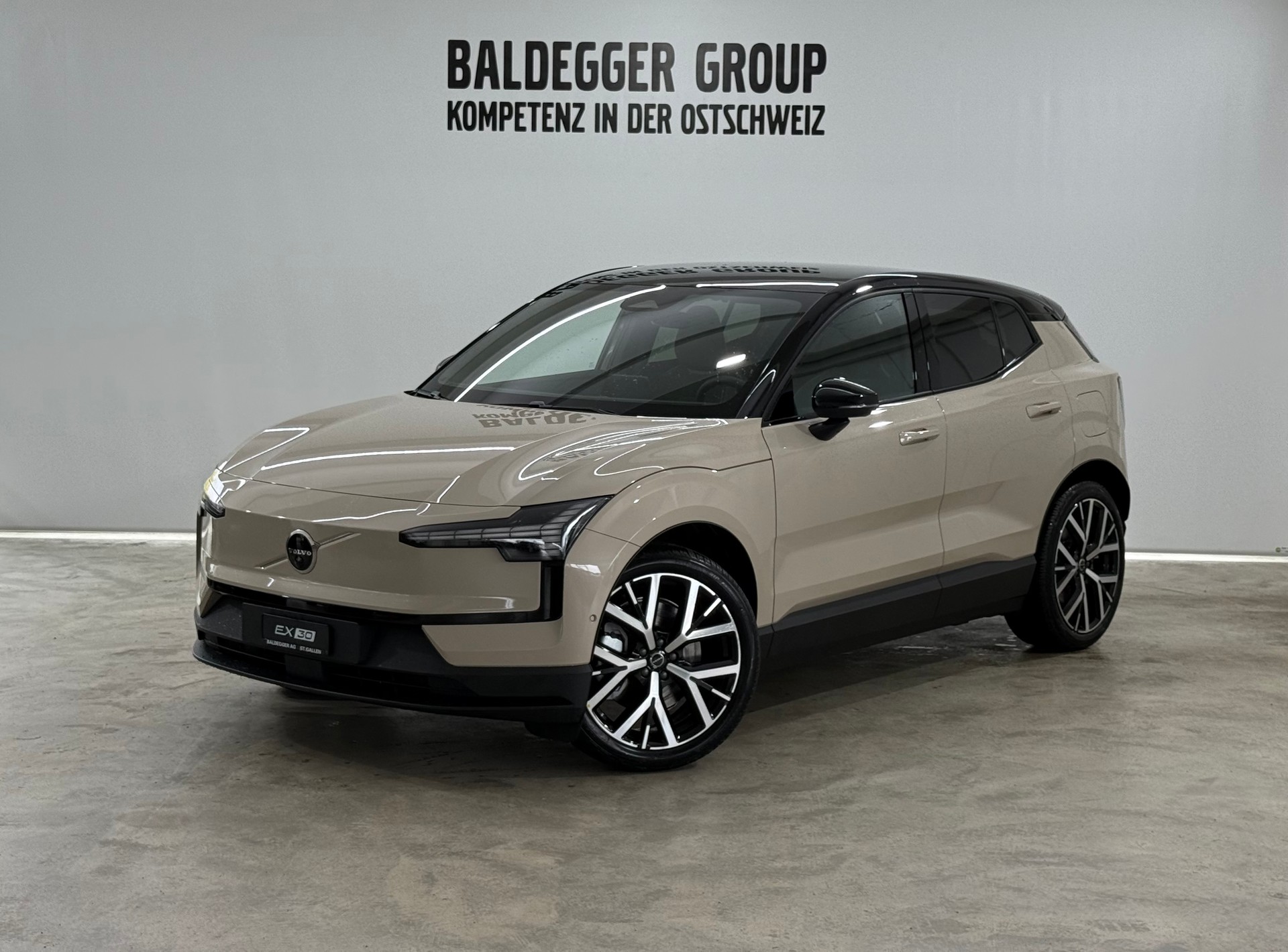 VOLVO EX 30 E60 Twin Ultra Performanc-image-0