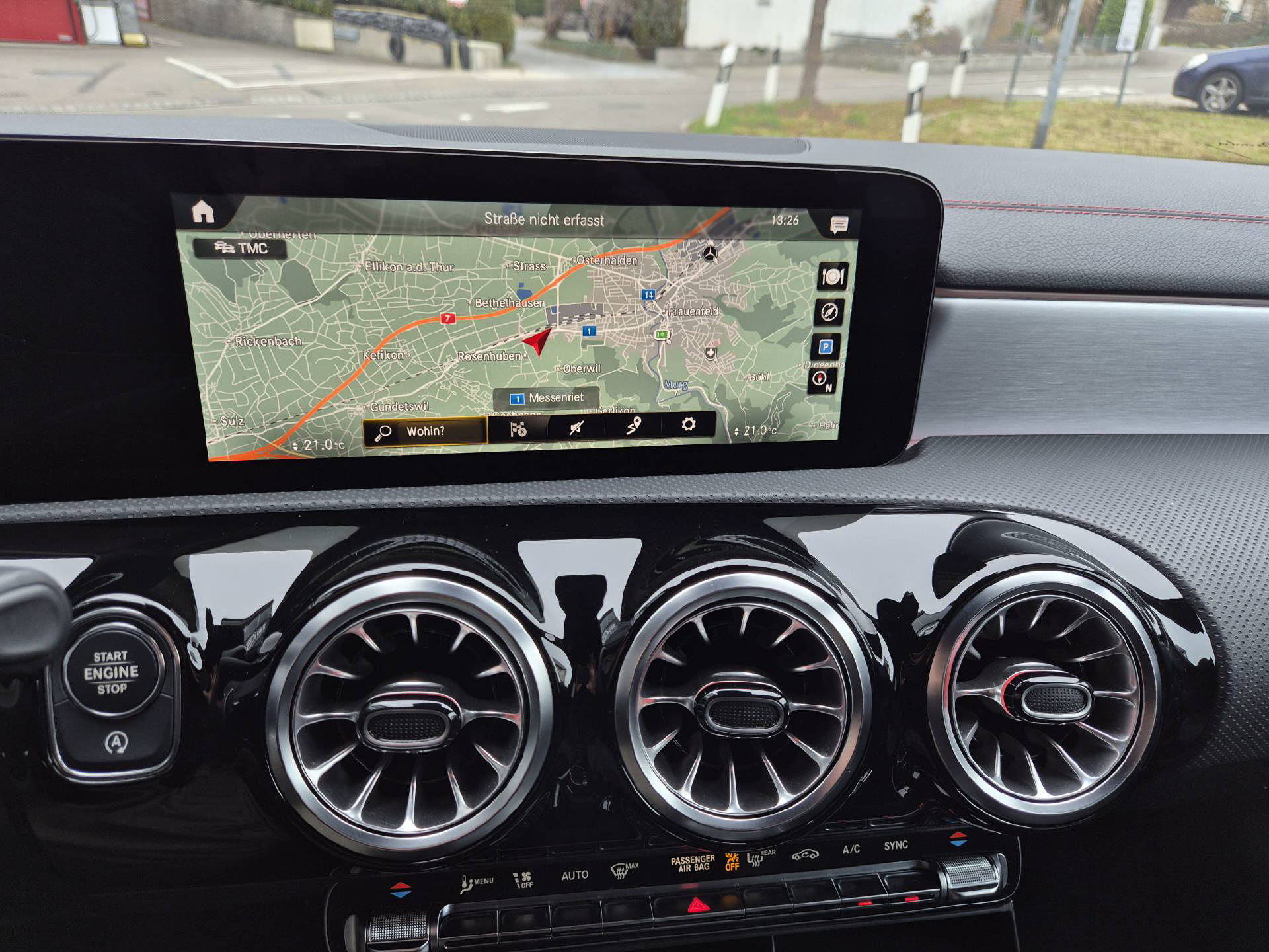 MERCEDES-BENZ CLA 250 AMG Line 4matic Shooting Brake-image-11