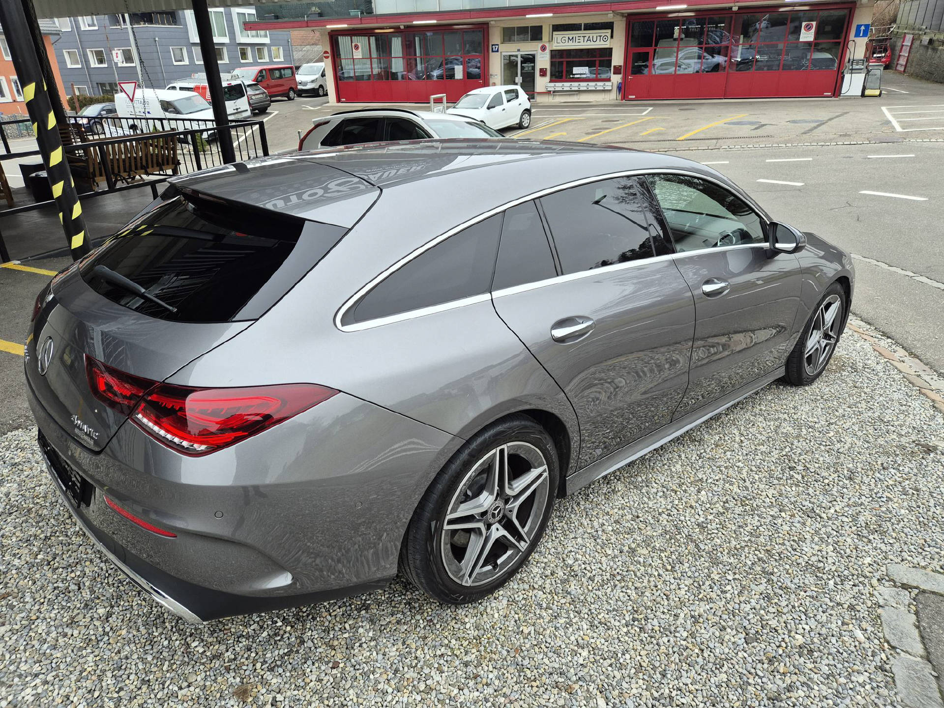 MERCEDES-BENZ CLA 250 AMG Line 4matic Shooting Brake-image-5