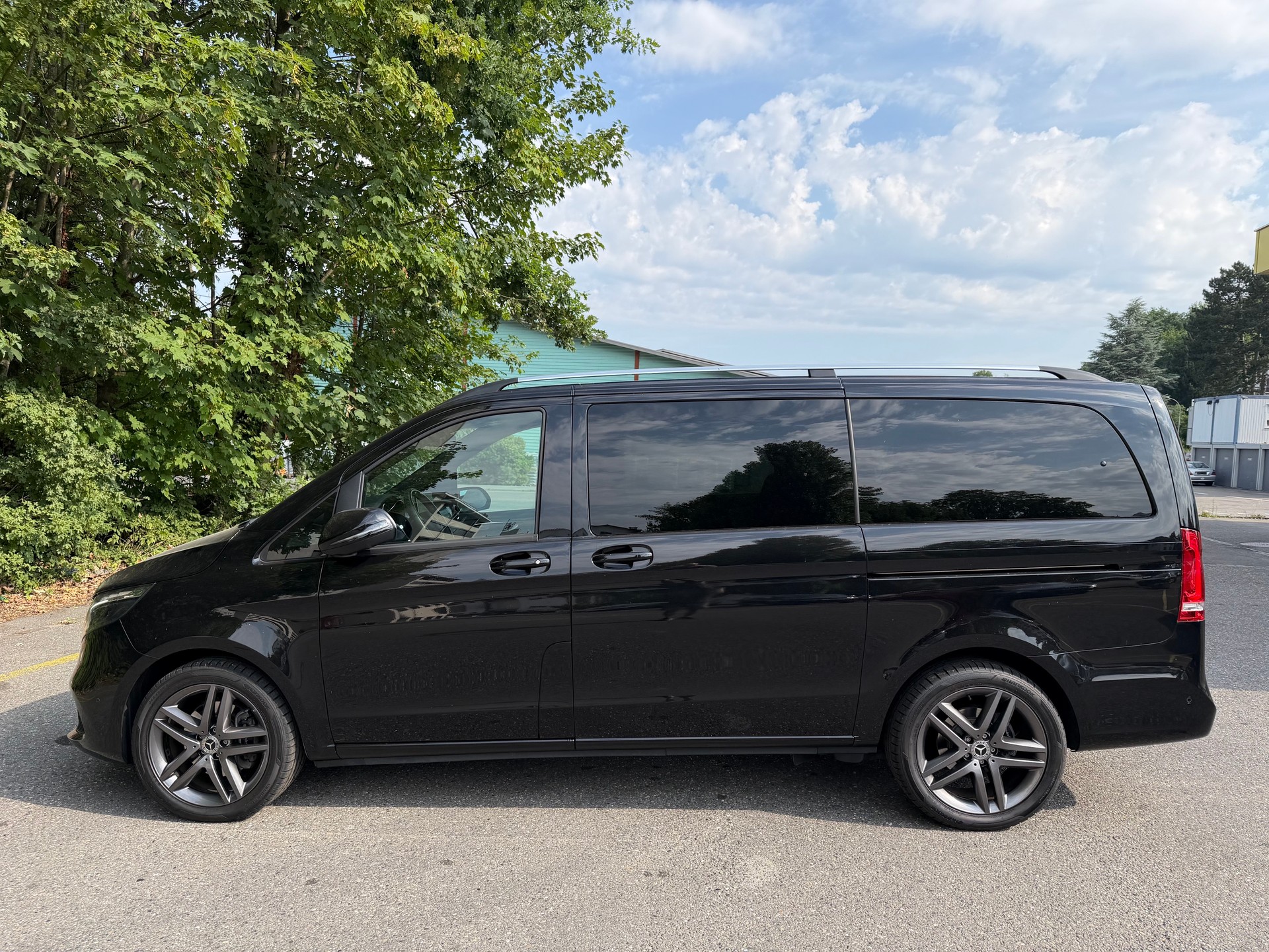 MERCEDES-BENZ V 300 d lang Avantgarde 4Matic 9G-Tronic-showroom-element-1