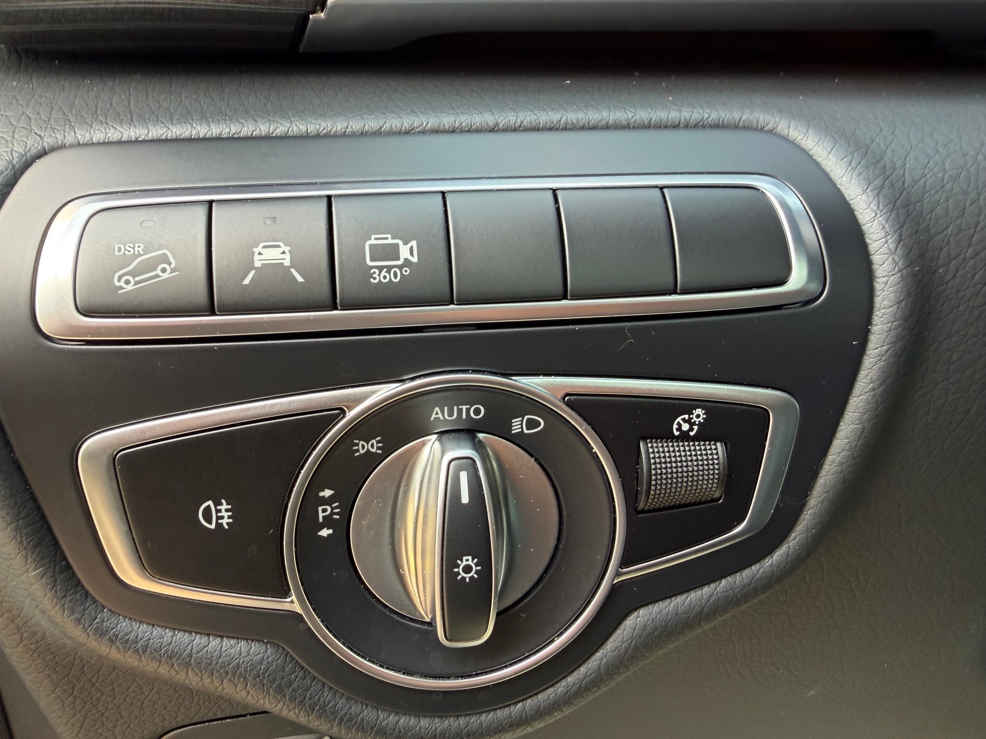 MERCEDES-BENZ V 300 d lang Avantgarde 4Matic 9G-Tronic-image-14