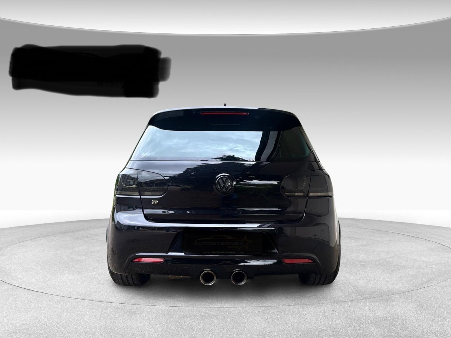 VW Golf 6 R-image-11