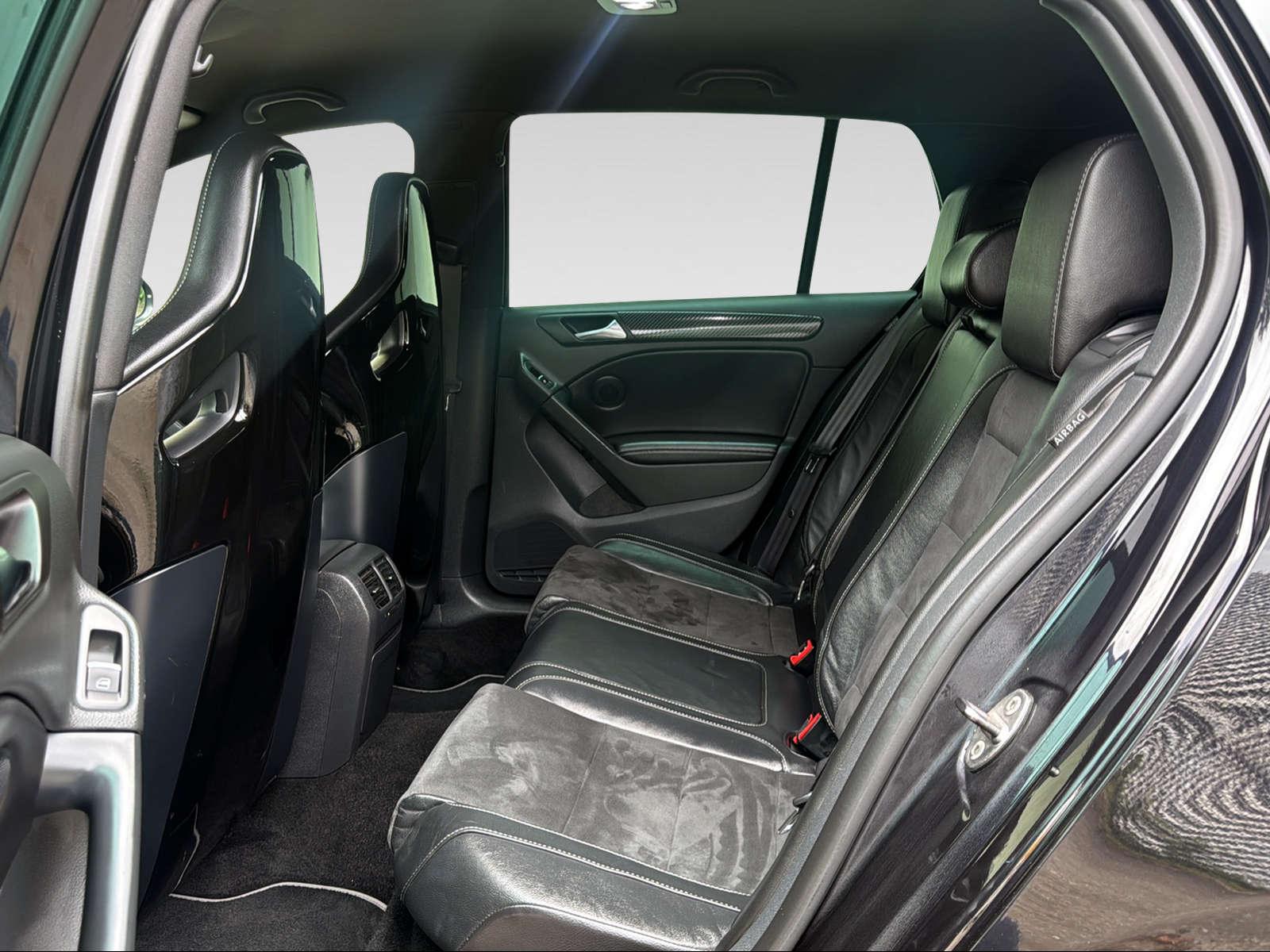 VW Golf 6 R-image-12