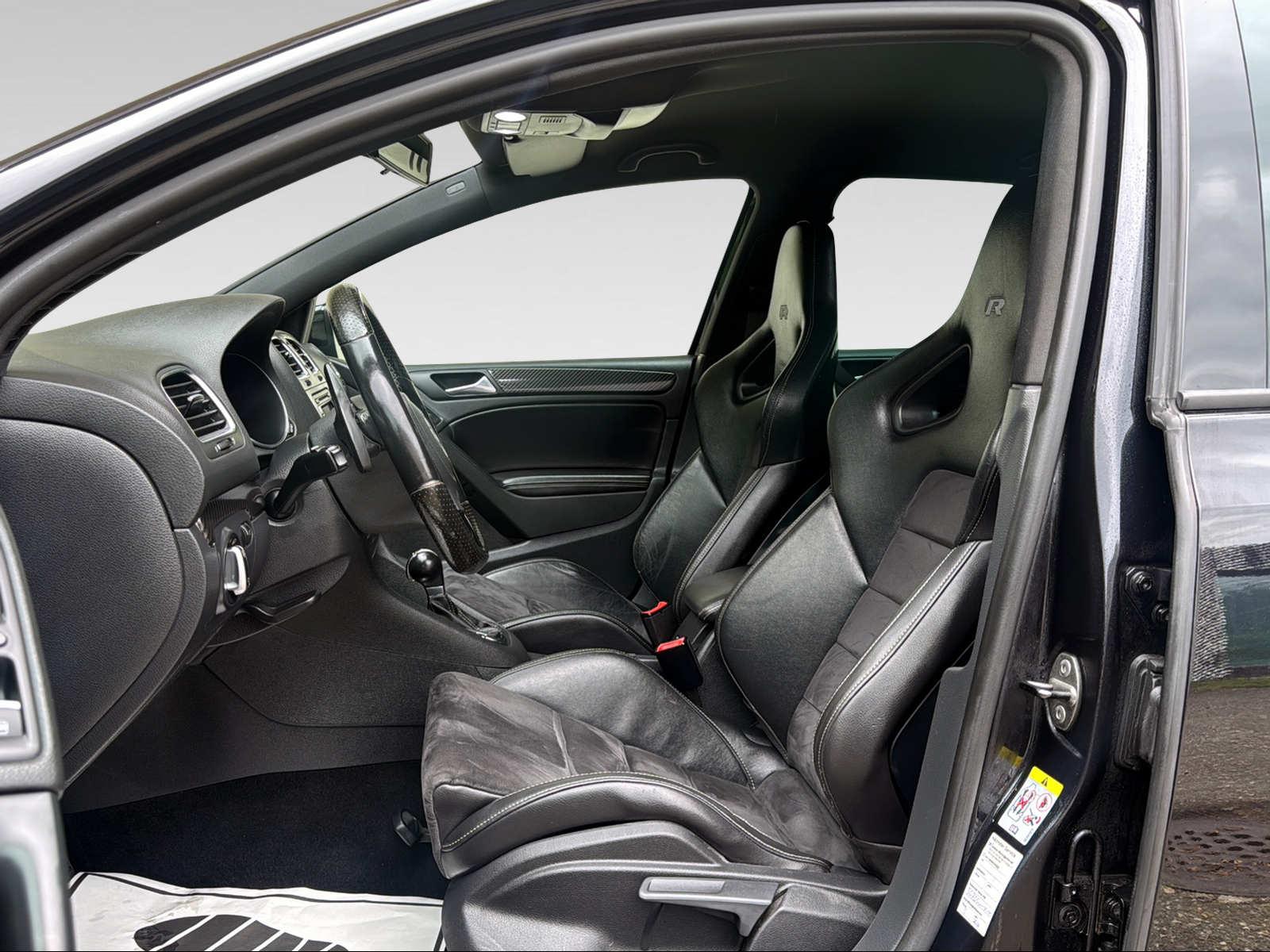 VW Golf 6 R-image-5