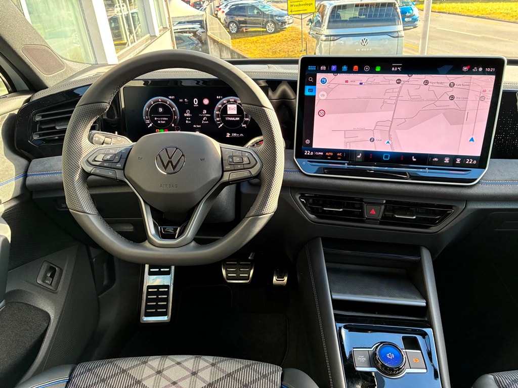 VW Tiguan 2.0 TSI DSG R-Line 4Motion-image-10