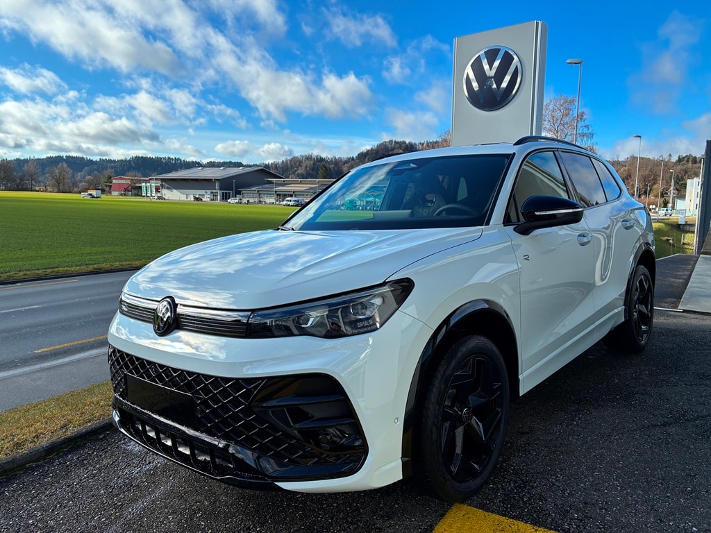VW Tiguan 2.0 TSI DSG R-Line 4Motion-image-2