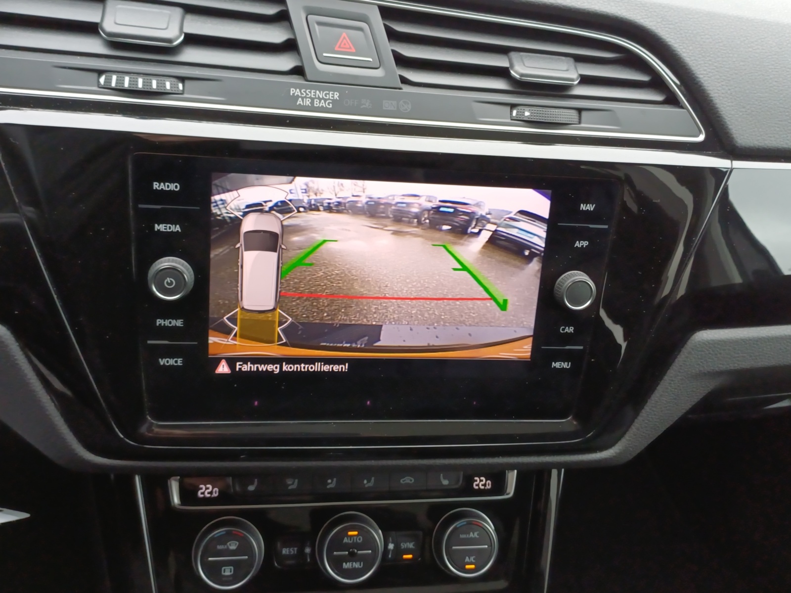 VW Touran 2.0 TDI BlueMotion Technology Highline DSG-image-14