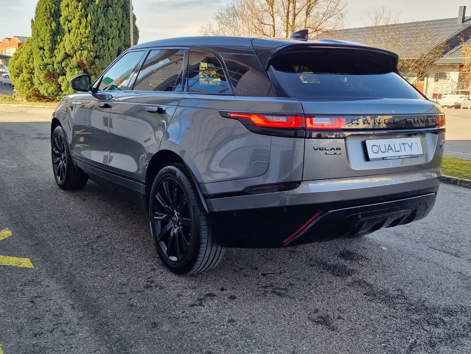 LAND ROVER Range Rover Velar R-Dynamic D 240 SE Automatic-image-5