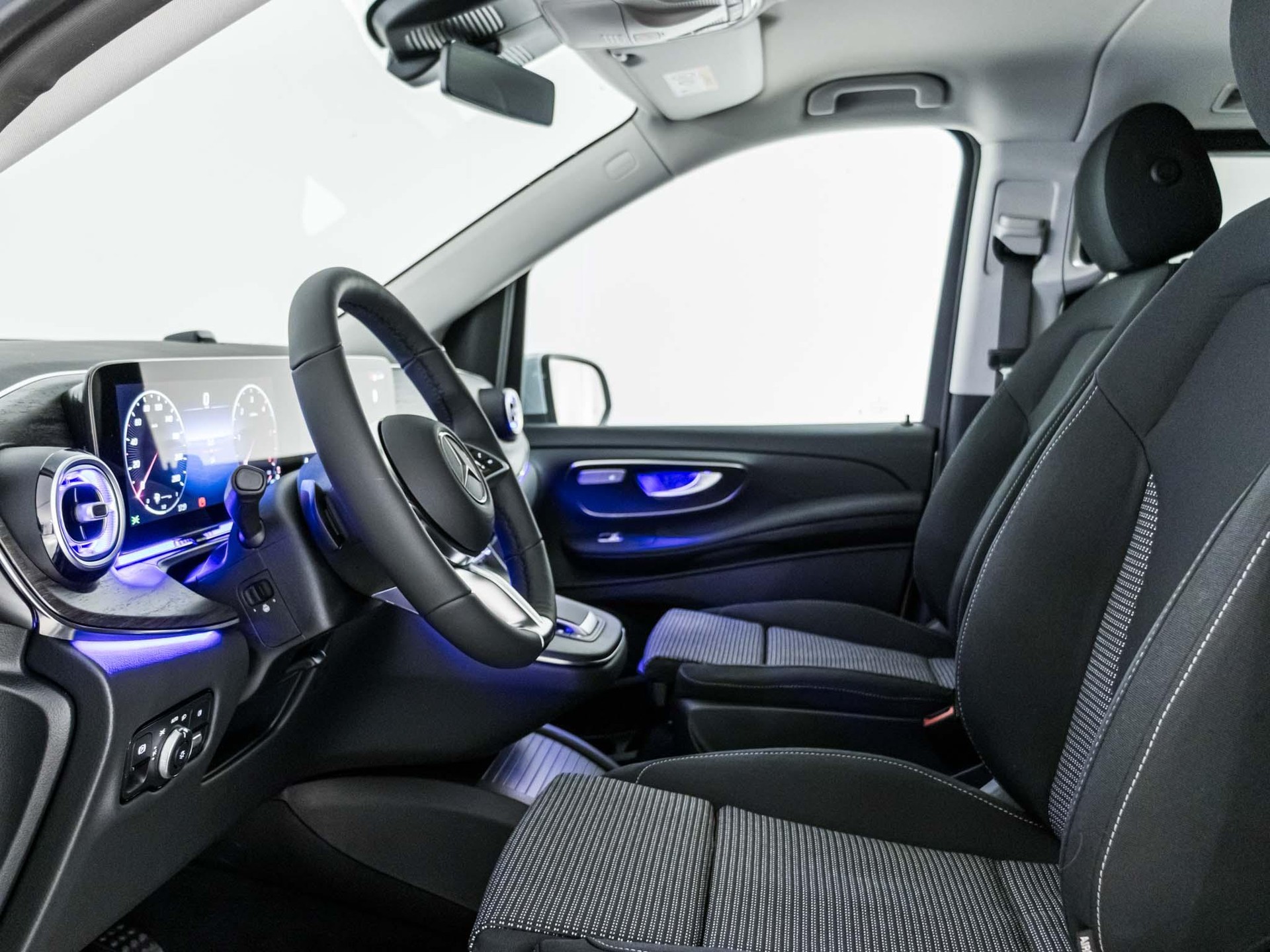 MERCEDES-BENZ V 250 d 4MATIC TREND L-image-6