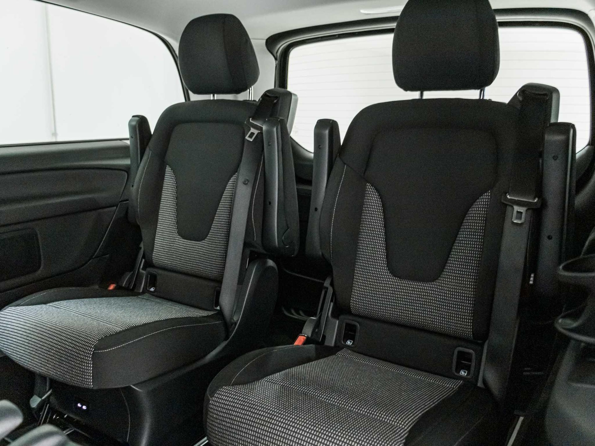 MERCEDES-BENZ V 250 d 4MATIC TREND L-image-8