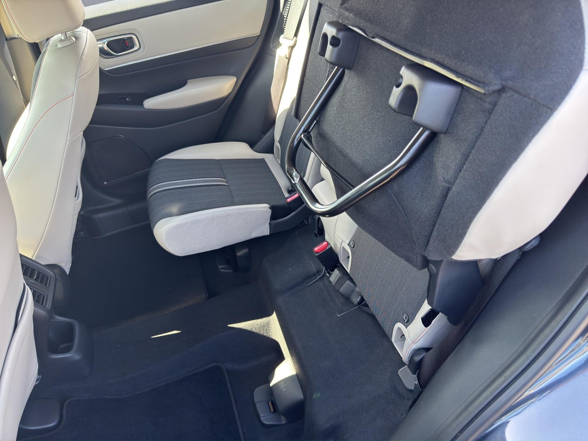 HONDA HR-V 1.5 i-MMD Advance Style-image-17