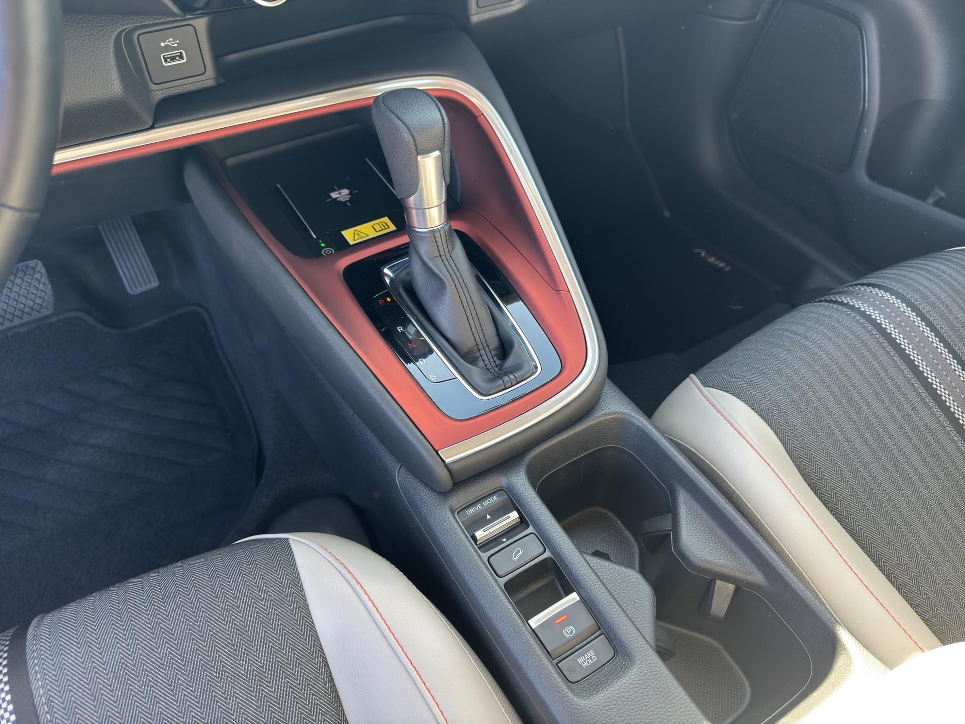 HONDA HR-V 1.5 i-MMD Advance Style-image-13