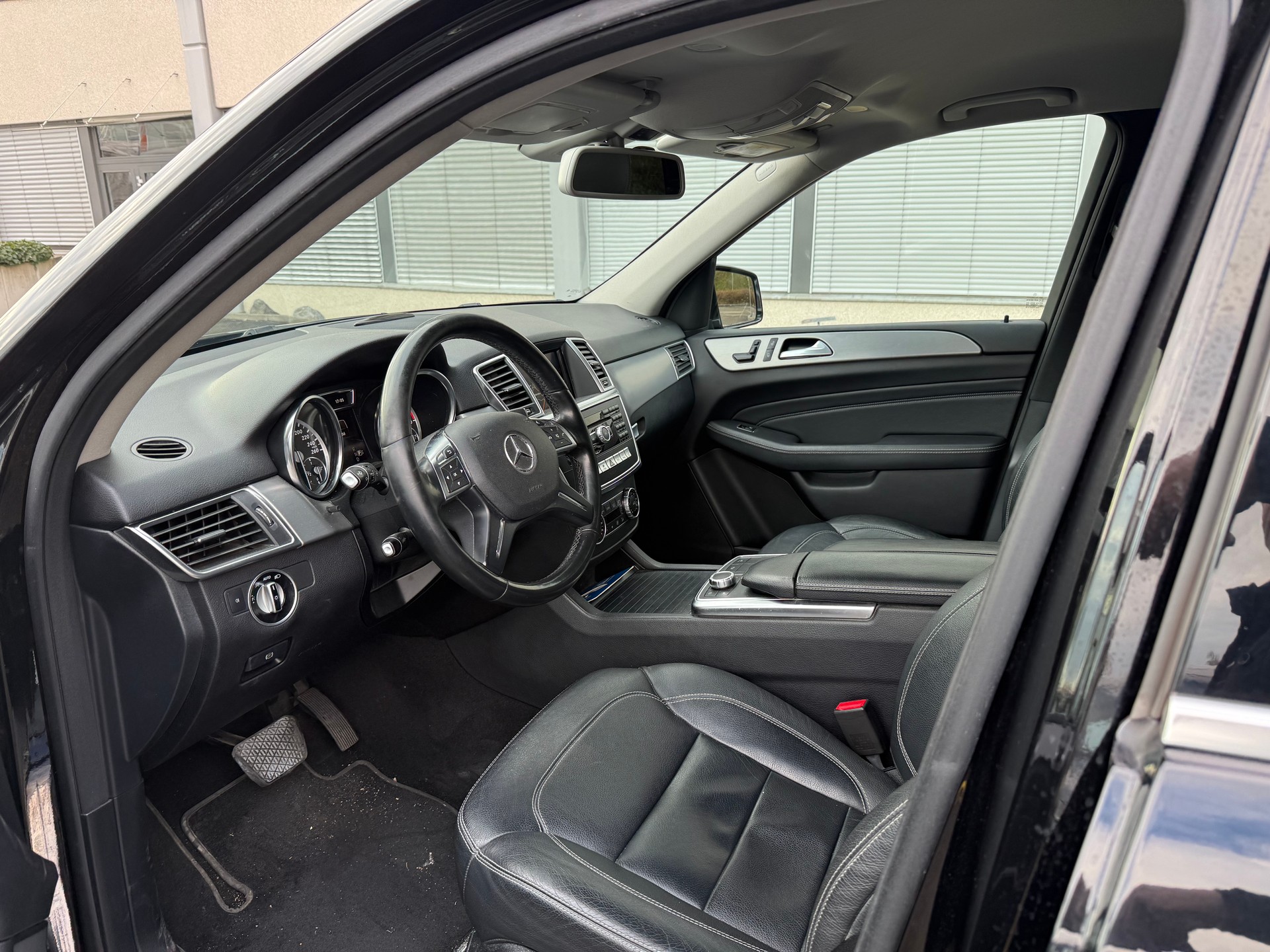 MERCEDES-BENZ ML 350 BlueTEC 4Matic 7G-Tronic-image-6