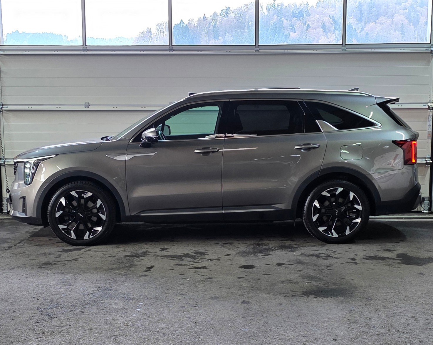 KIA Sorento 2.2 Smartstream 7P Power Edition DCT *CH-FAHRZEUG*WERKSGARANTIE BIS 28:03:2031-image-1
