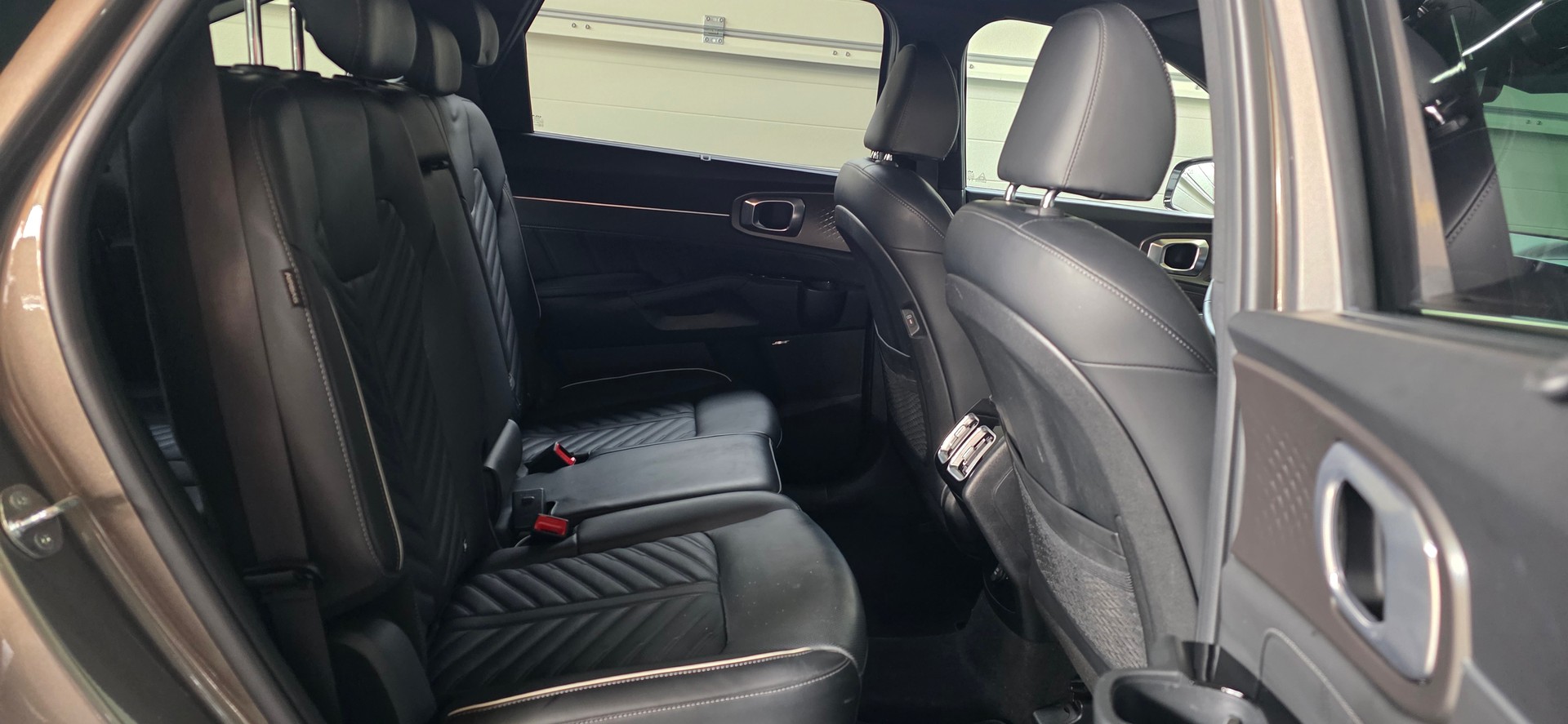 KIA Sorento 2.2 Smartstream 7P Power Edition DCT *CH-FAHRZEUG*WERKSGARANTIE BIS 28:03:2031-image-27