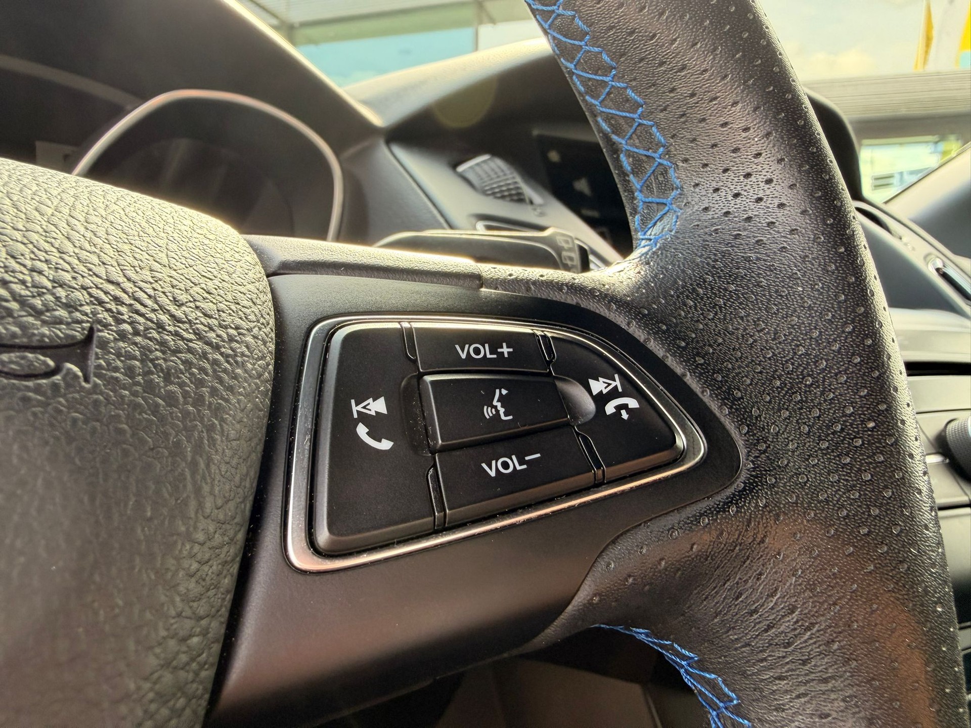 FORD Focus 2.3 EcoBoost RS AWD-image-15