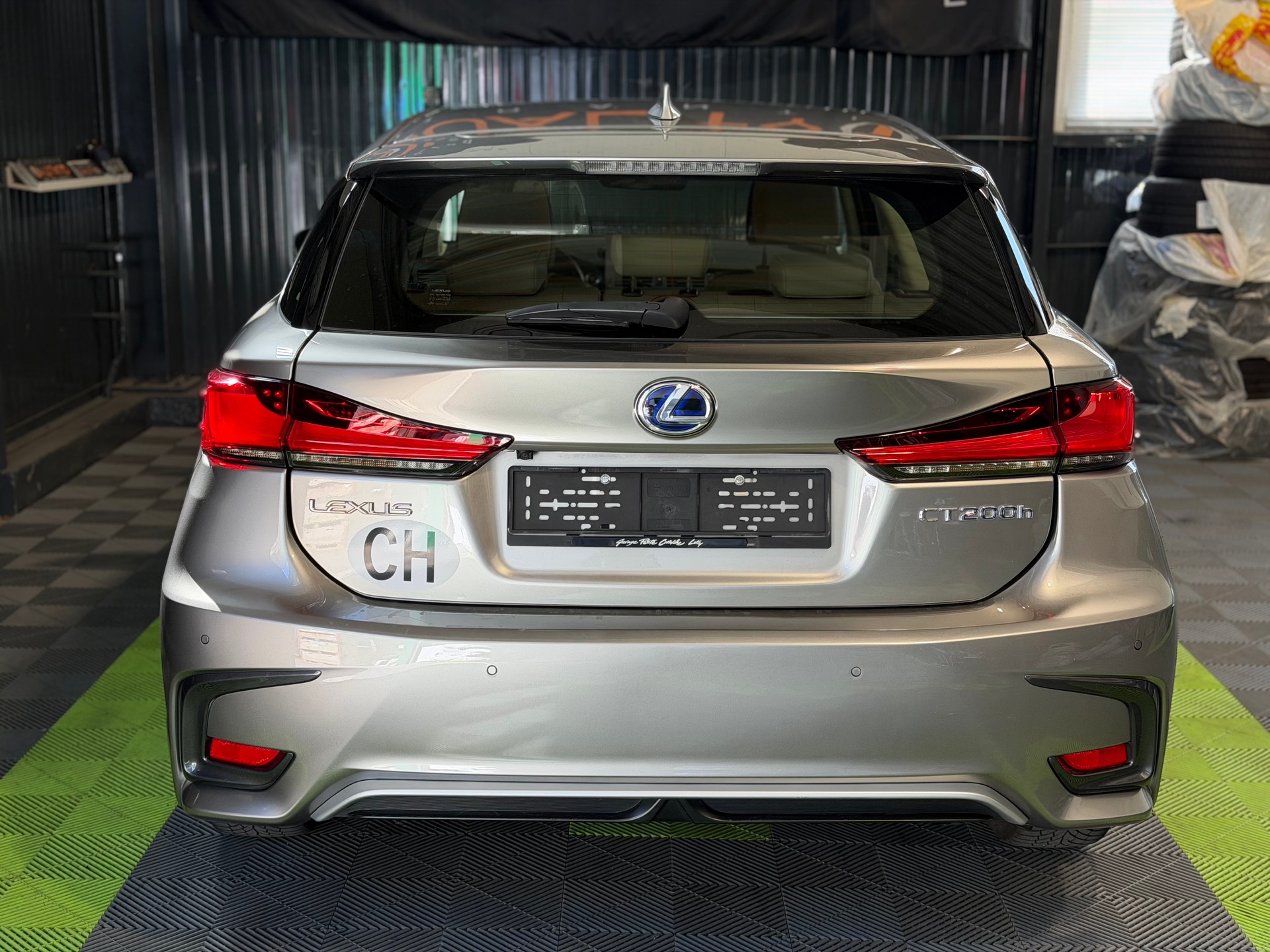 LEXUS CT 200h 1.8 excellence CVT-image-2