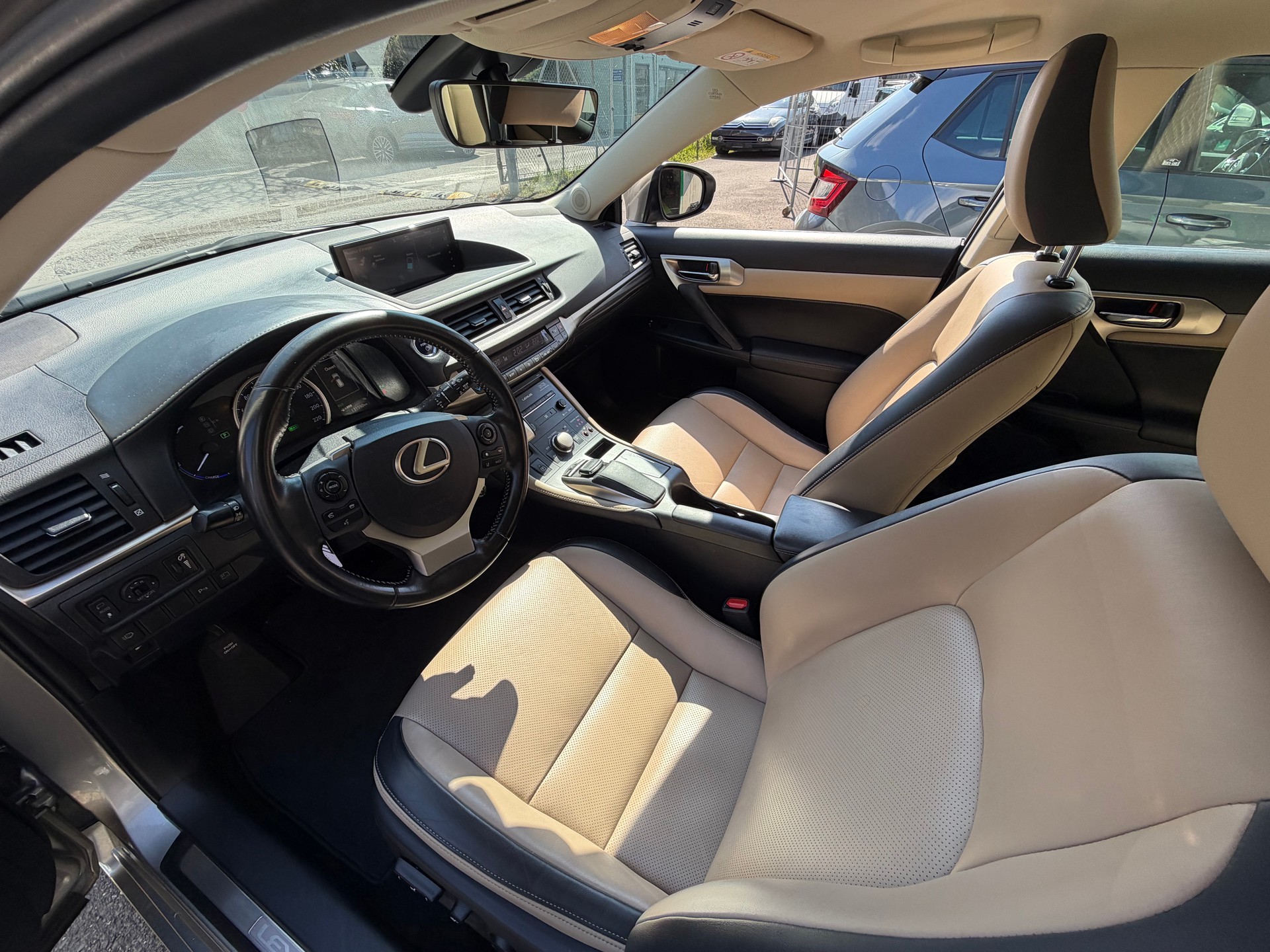 LEXUS CT 200h 1.8 excellence CVT-image-12