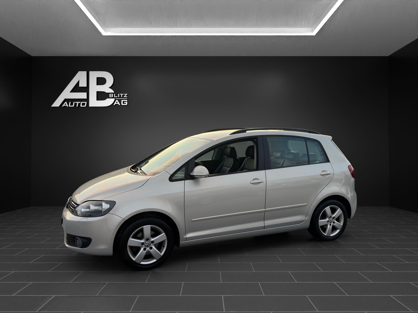 VW Golf Plus 1.2 TSI Trendline DSG-image-1