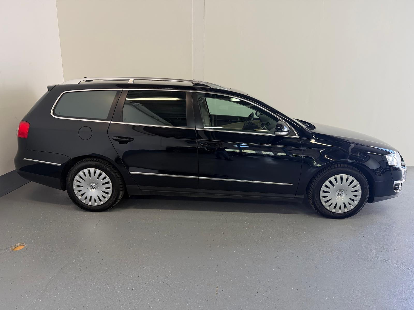 VW Passat Variant 2.0 FSI Highline 4Motion-image-5
