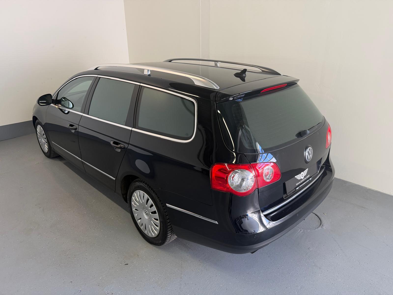 VW Passat Variant 2.0 FSI Highline 4Motion-image-7
