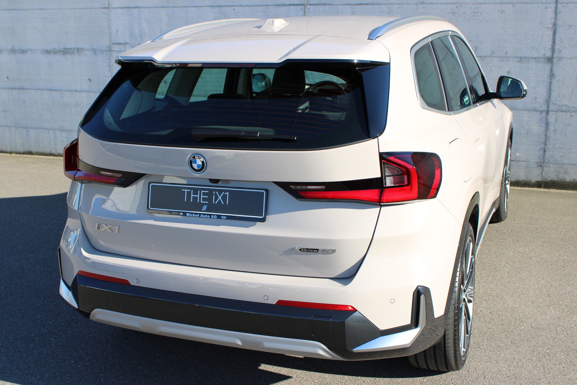 BMW iX1 xDrive 30 xLine-image-6