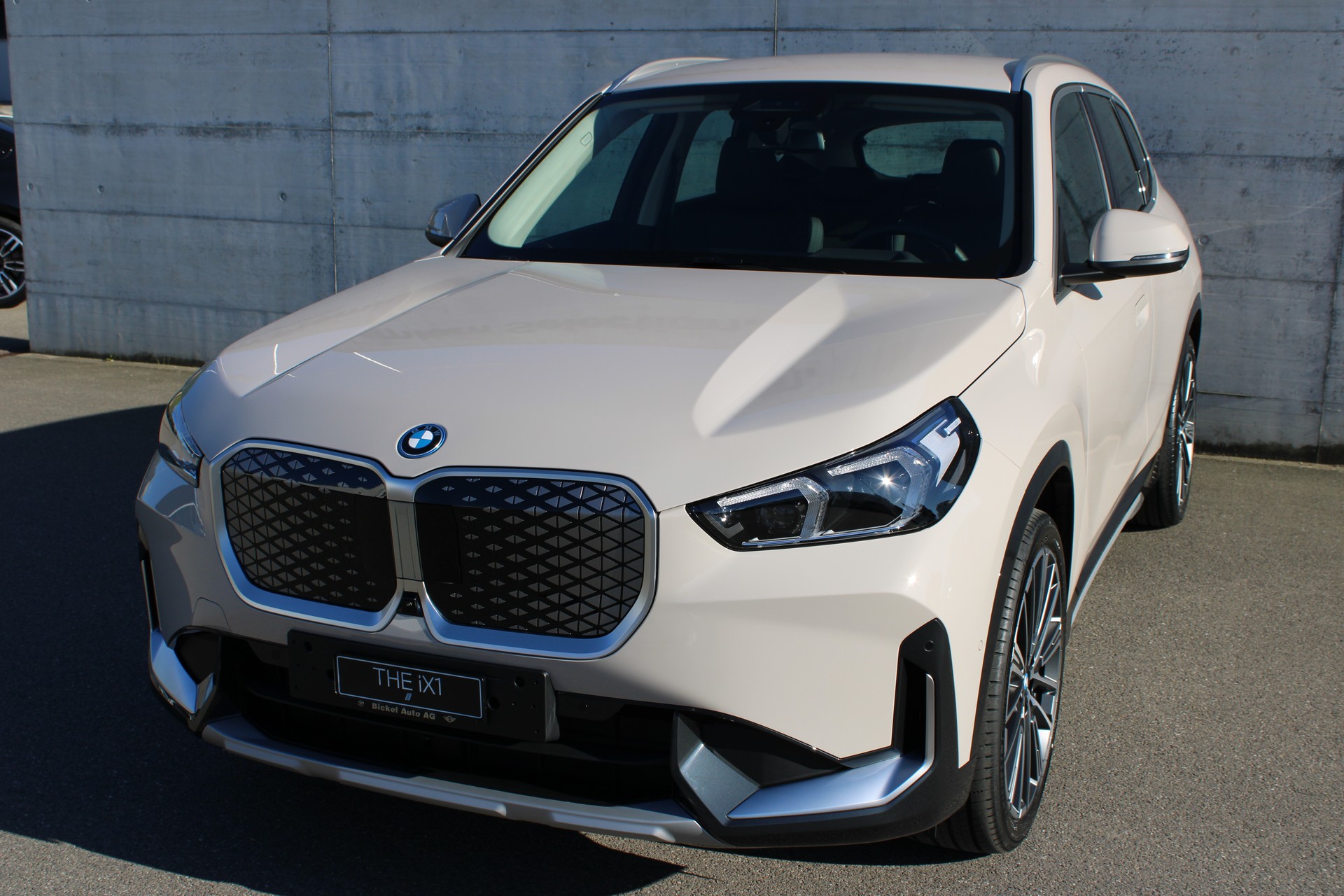 BMW iX1 xDrive 30 xLine-image-5