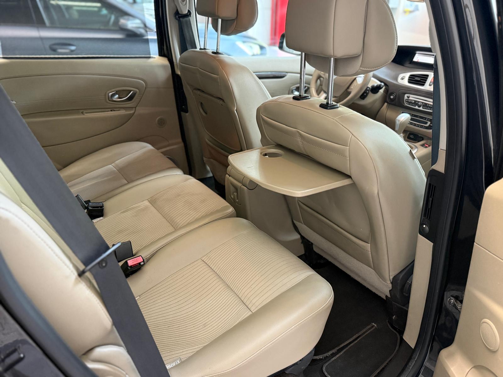 RENAULT Scénic 2.0 16V Expression X-Tronic CVT-image-17