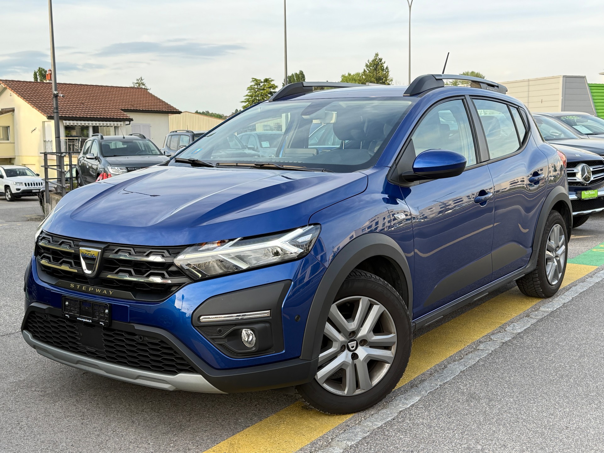 DACIA Sandero Stepway TCe 90 Comfort - Peu de Kilométrage - Navigation - Caméra - Nouvelle Expertise - NEU MFK : 05-2026-showroom-element-1