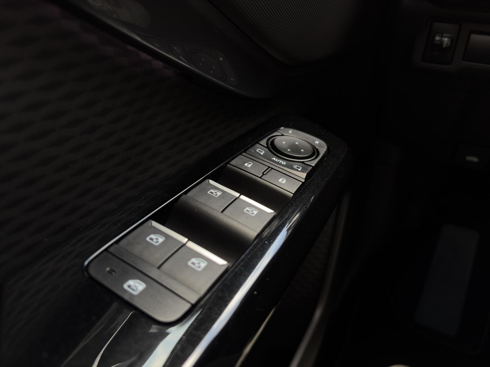 TOYOTA Urban Cruiser Trend AWD-image-17