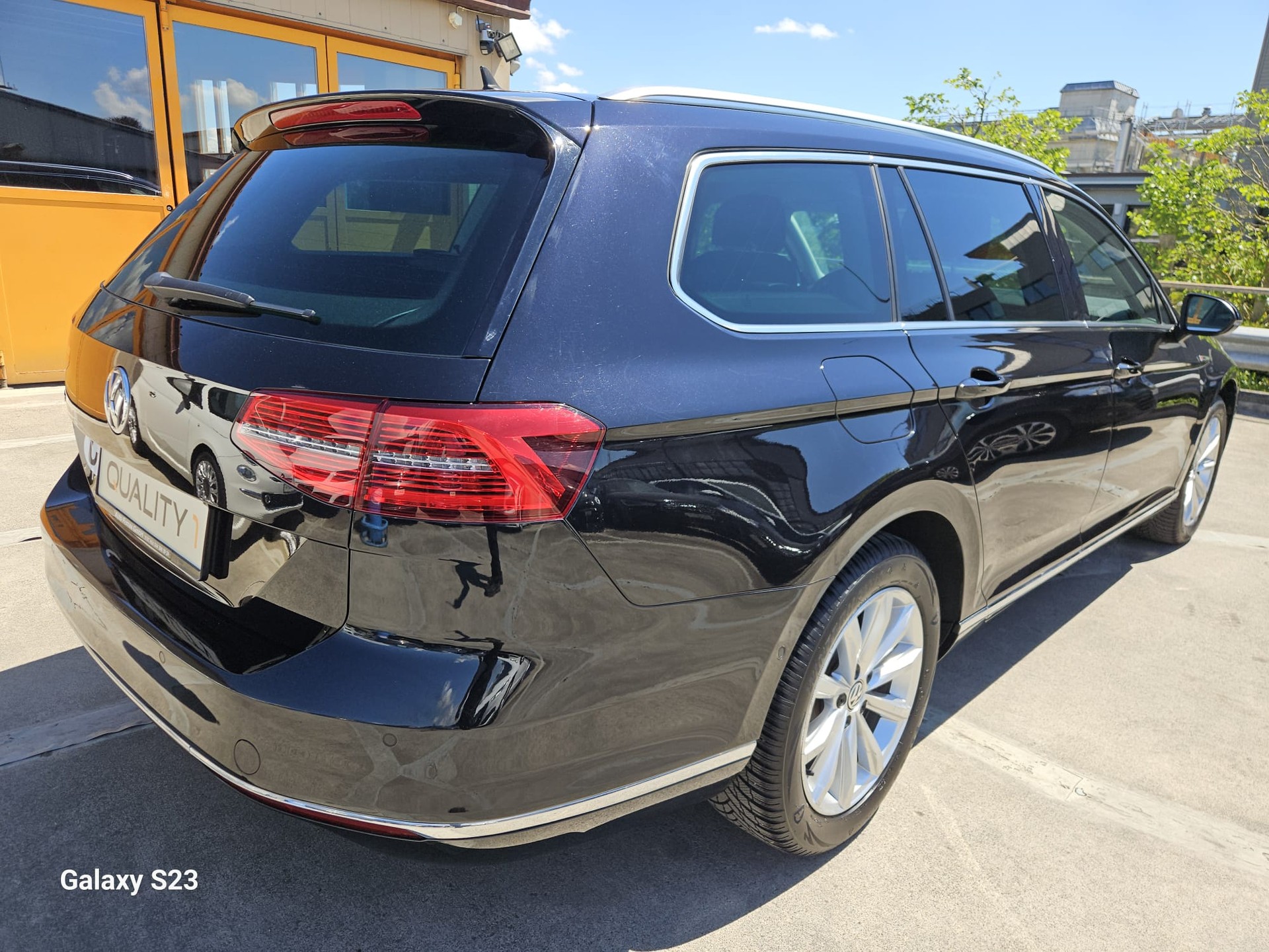 VW Passat Variant 2.0 TDI BMT Highline DSG 4Motion-showroom-element-3