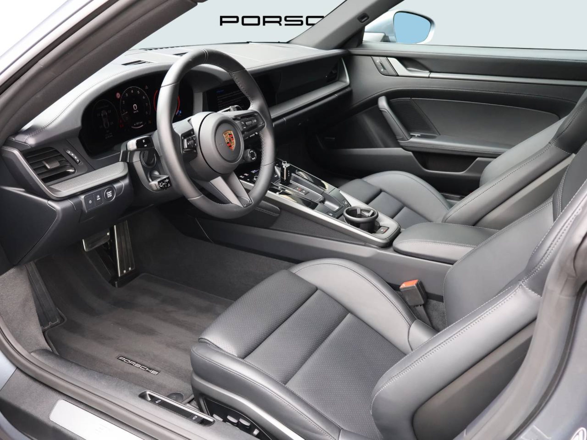 PORSCHE 911 Carrera-showroom-element-3