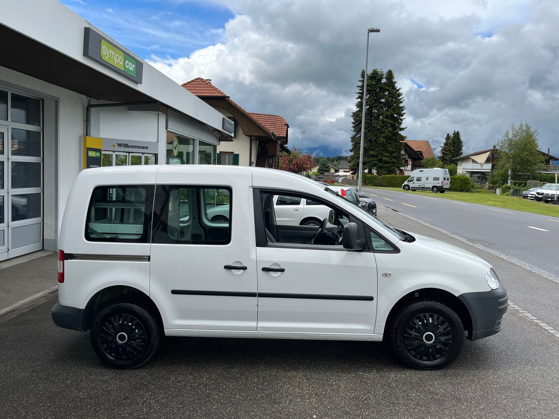 VW Caddy 1.9TDI PD 4Motion+++FRISCH AB MFK+++ANHÄNGERKUPPLUNG 1500KG+++-image-3