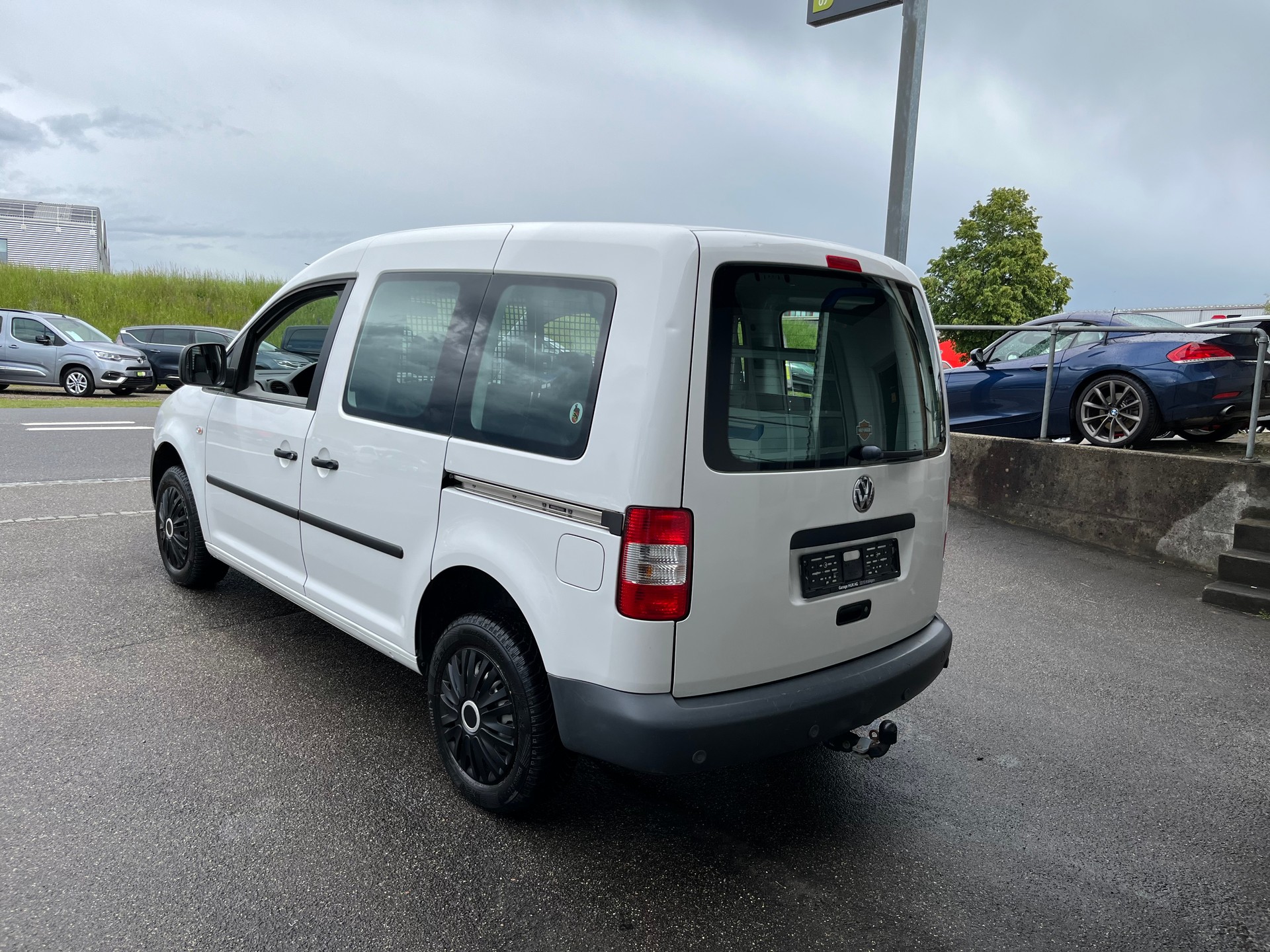 VW Caddy 1.9TDI PD 4Motion+++FRISCH AB MFK+++ANHÄNGERKUPPLUNG 1500KG+++-image-1