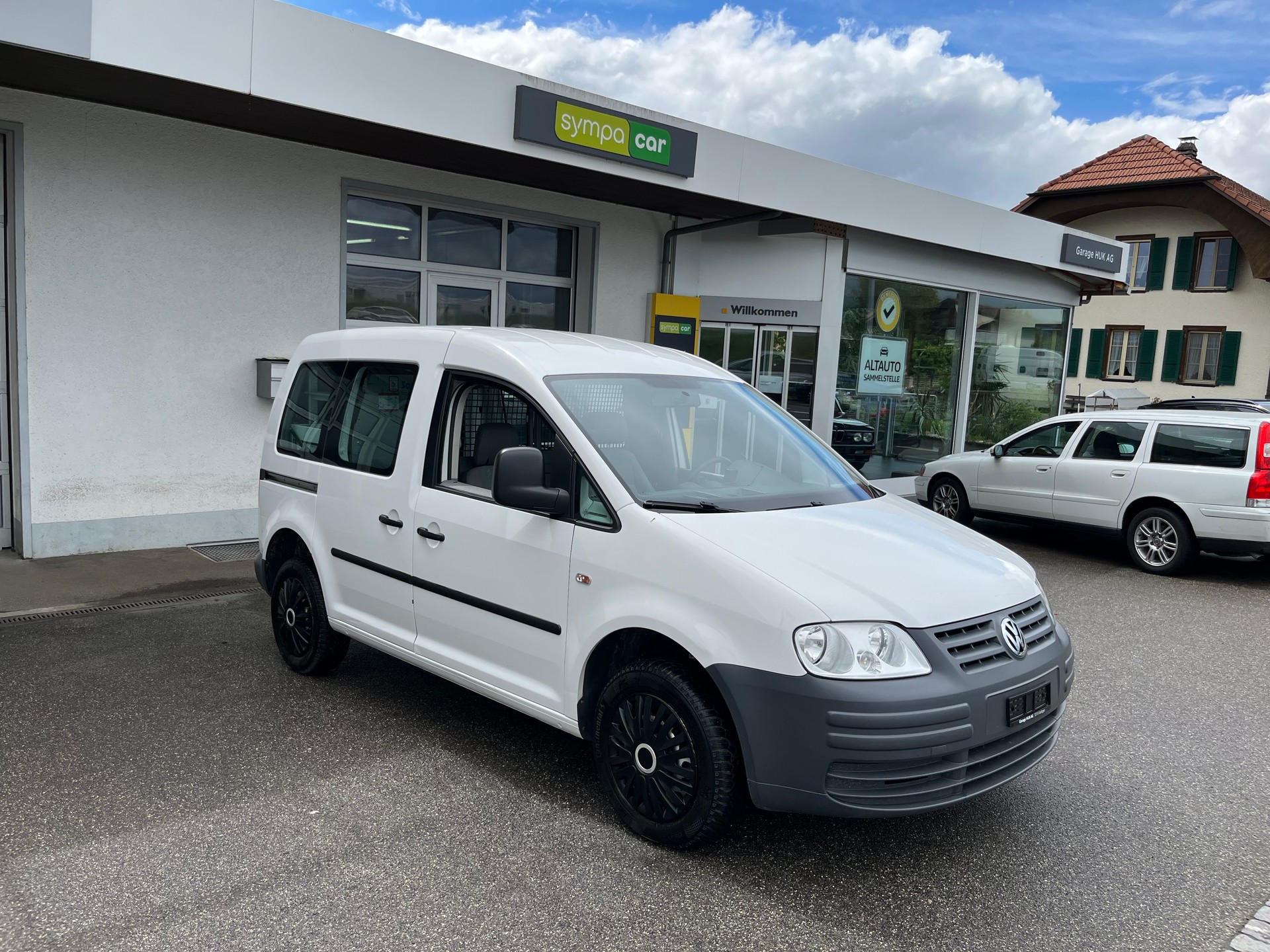 VW Caddy 1.9TDI PD 4Motion+++FRISCH AB MFK+++ANHÄNGERKUPPLUNG 1500KG+++-image-0