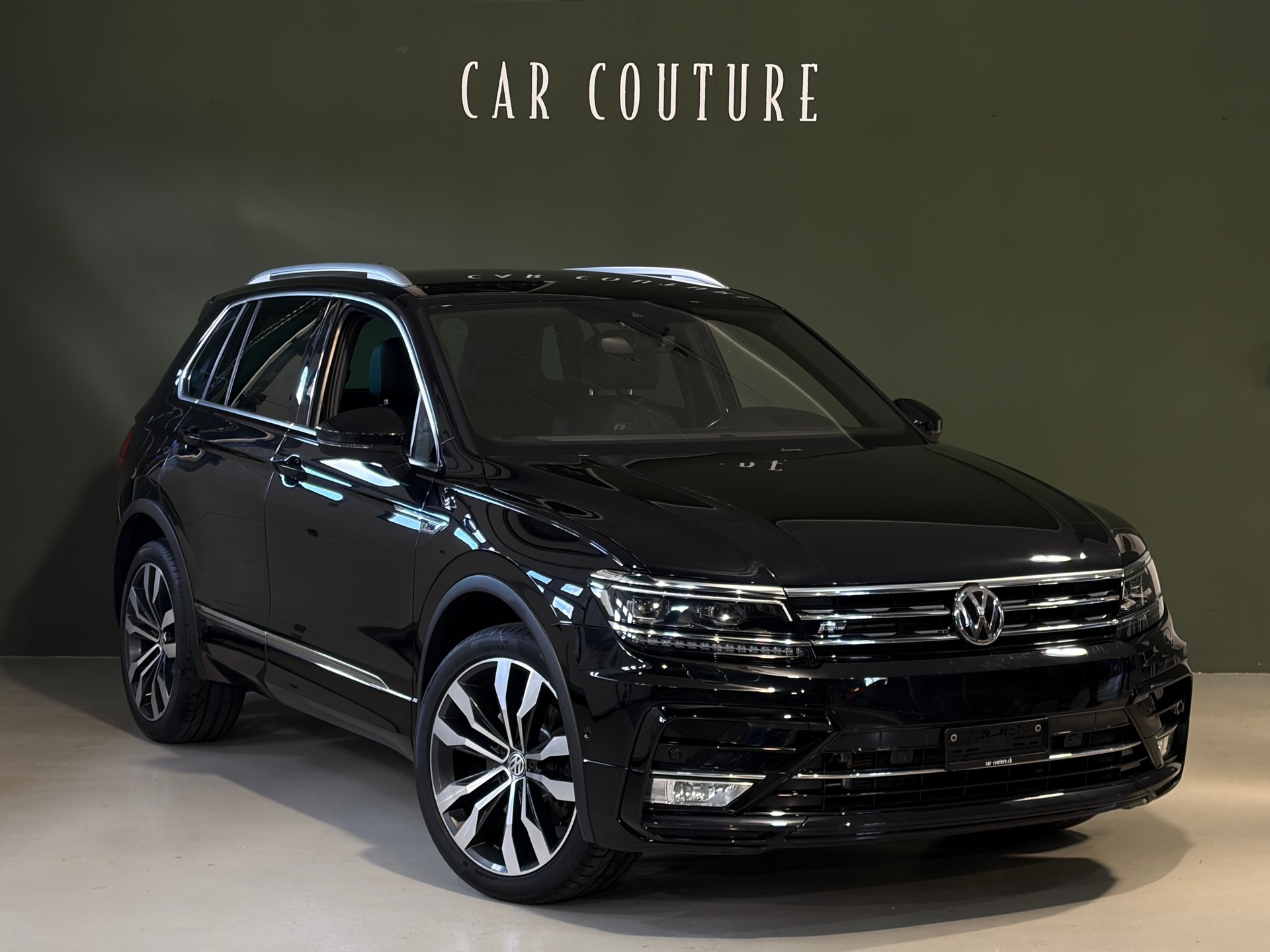 VW Tiguan 2.0TSI Highline 4Motion DSG***R-Line***-image-2