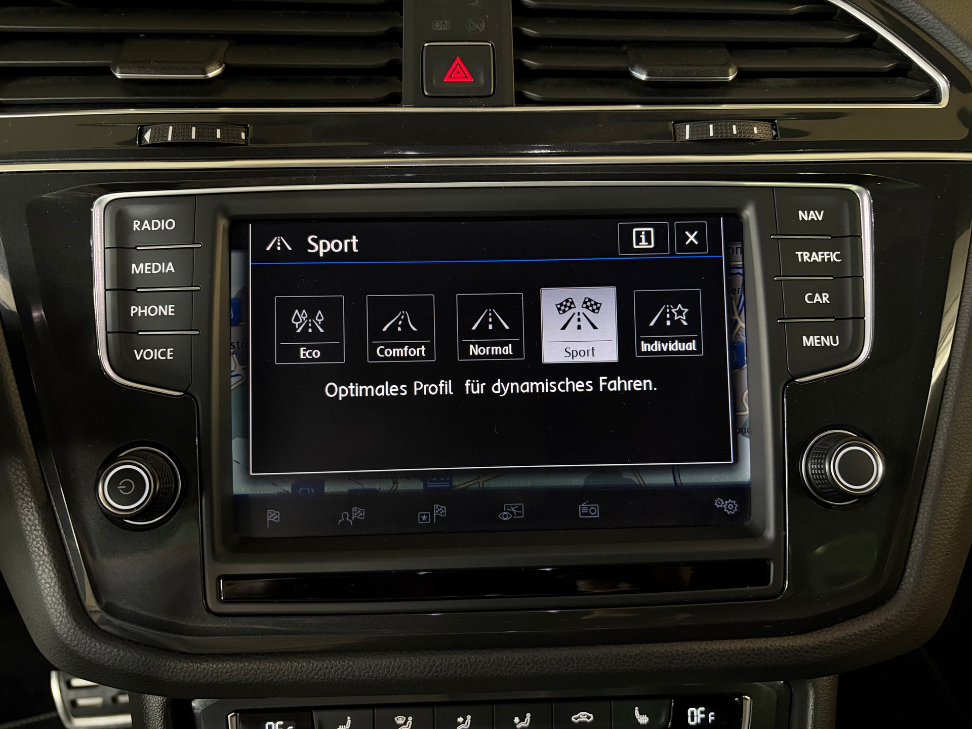 VW Tiguan 2.0TSI Highline 4Motion DSG***R-Line***-image-19