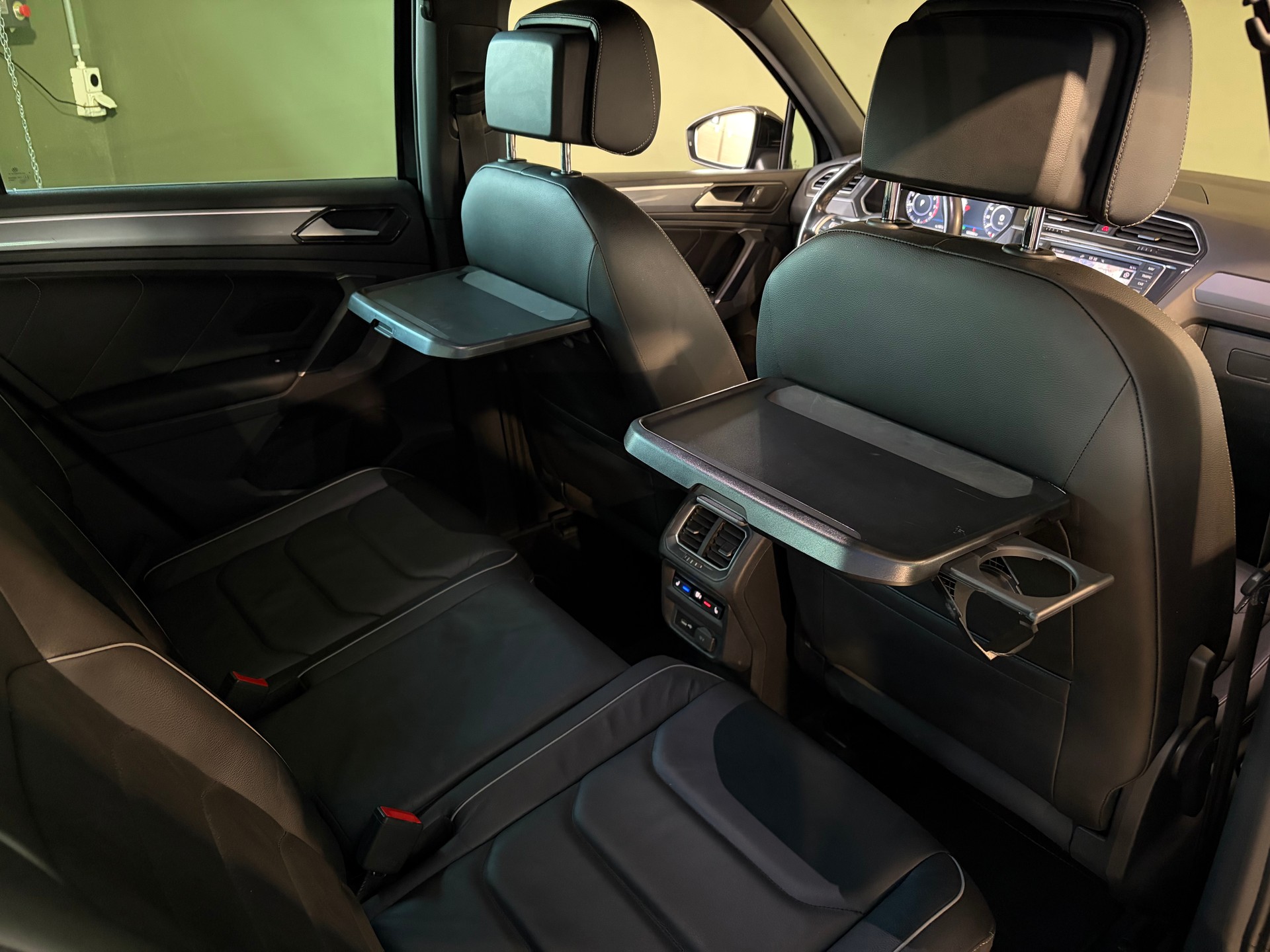 VW Tiguan 2.0TSI Highline 4Motion DSG***R-Line***-image-14