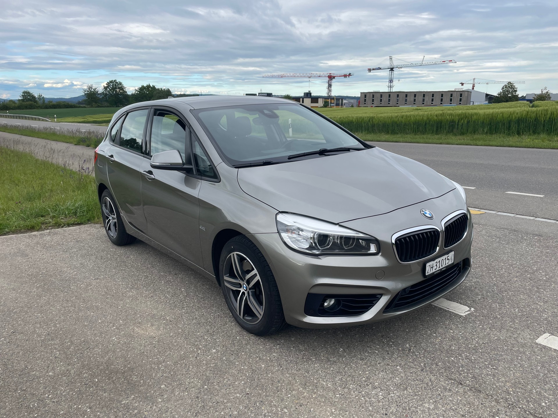 BMW 225i xDrive Active Tourer Sport Line Steptronic-image-2