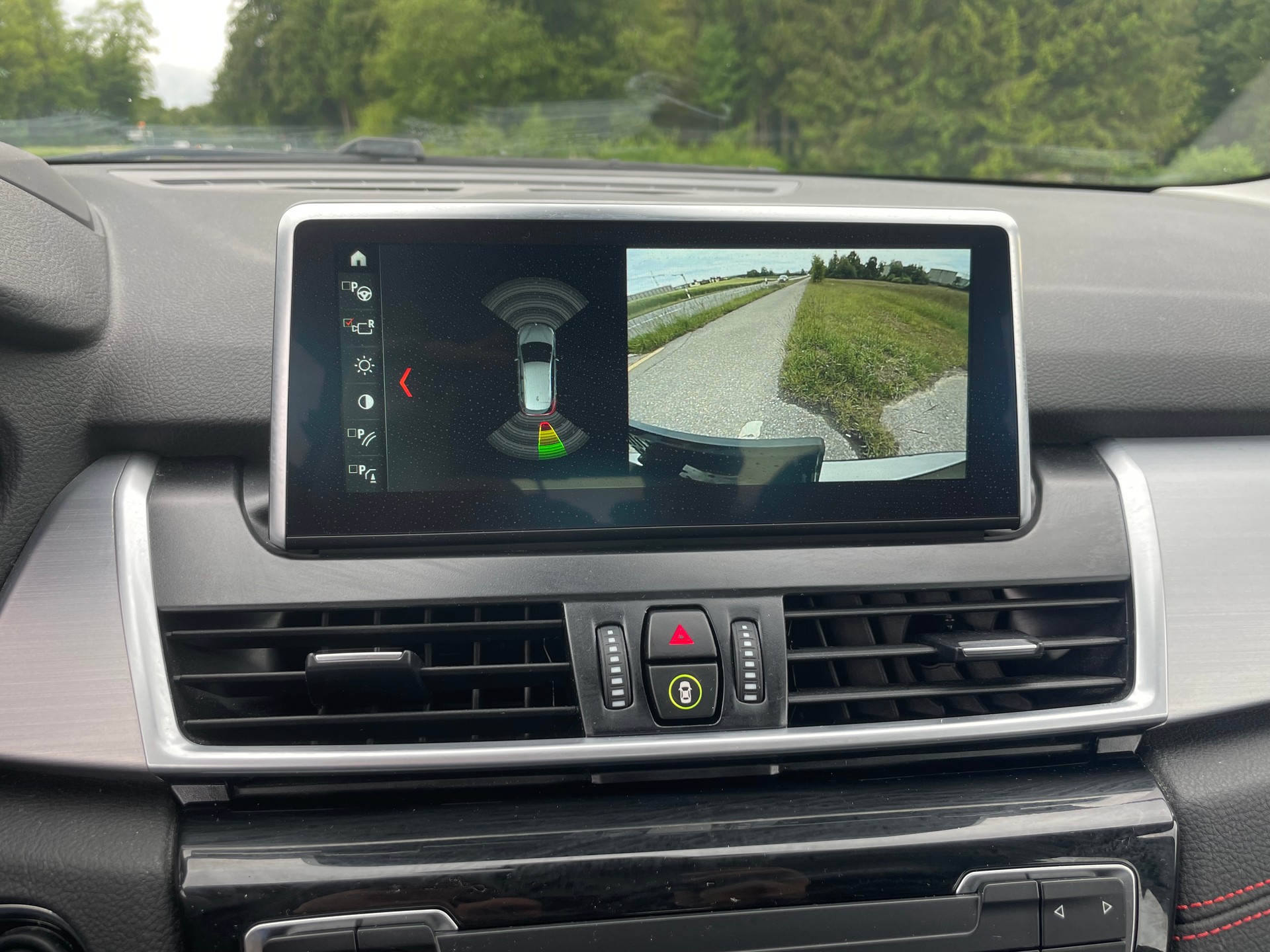 BMW 225i xDrive Active Tourer Sport Line Steptronic-image-9