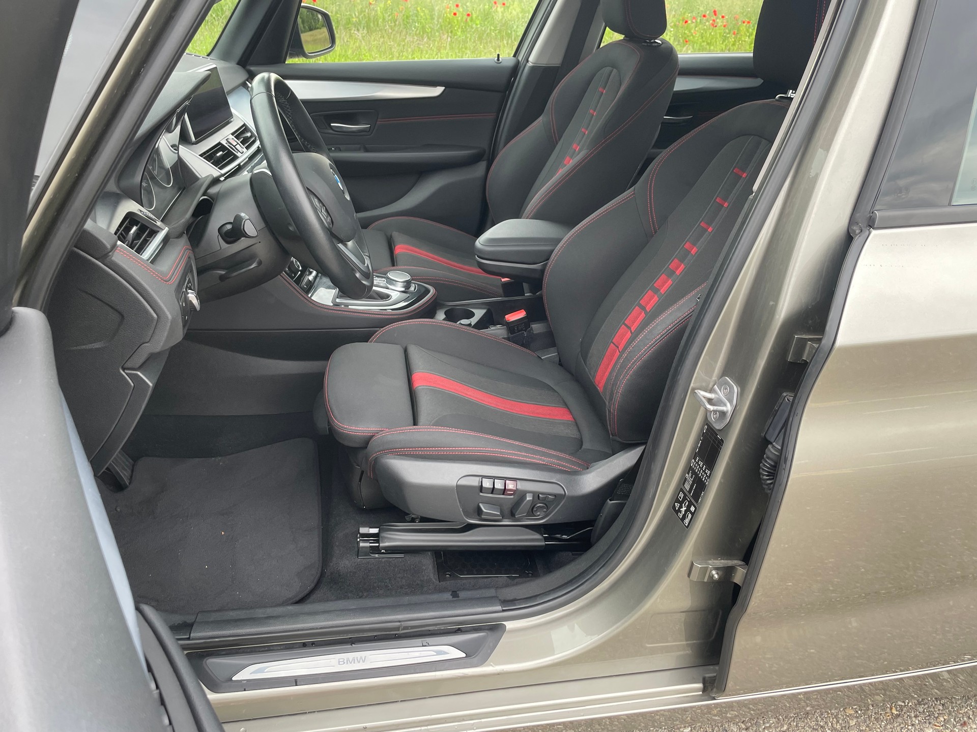 BMW 225i xDrive Active Tourer Sport Line Steptronic-image-6